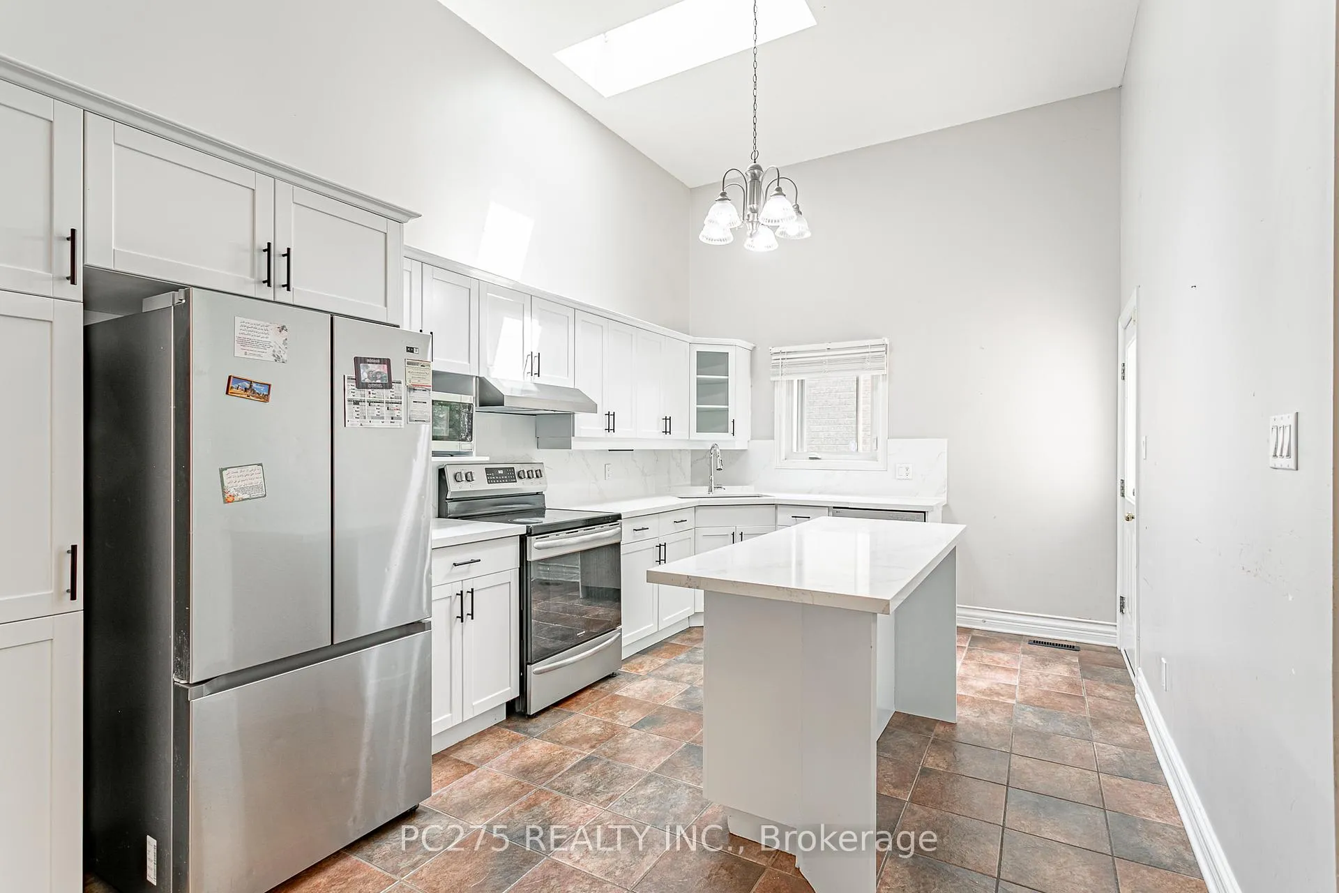Photo 13 of 27 Jasmine Drive, London, North E — HOMEH
