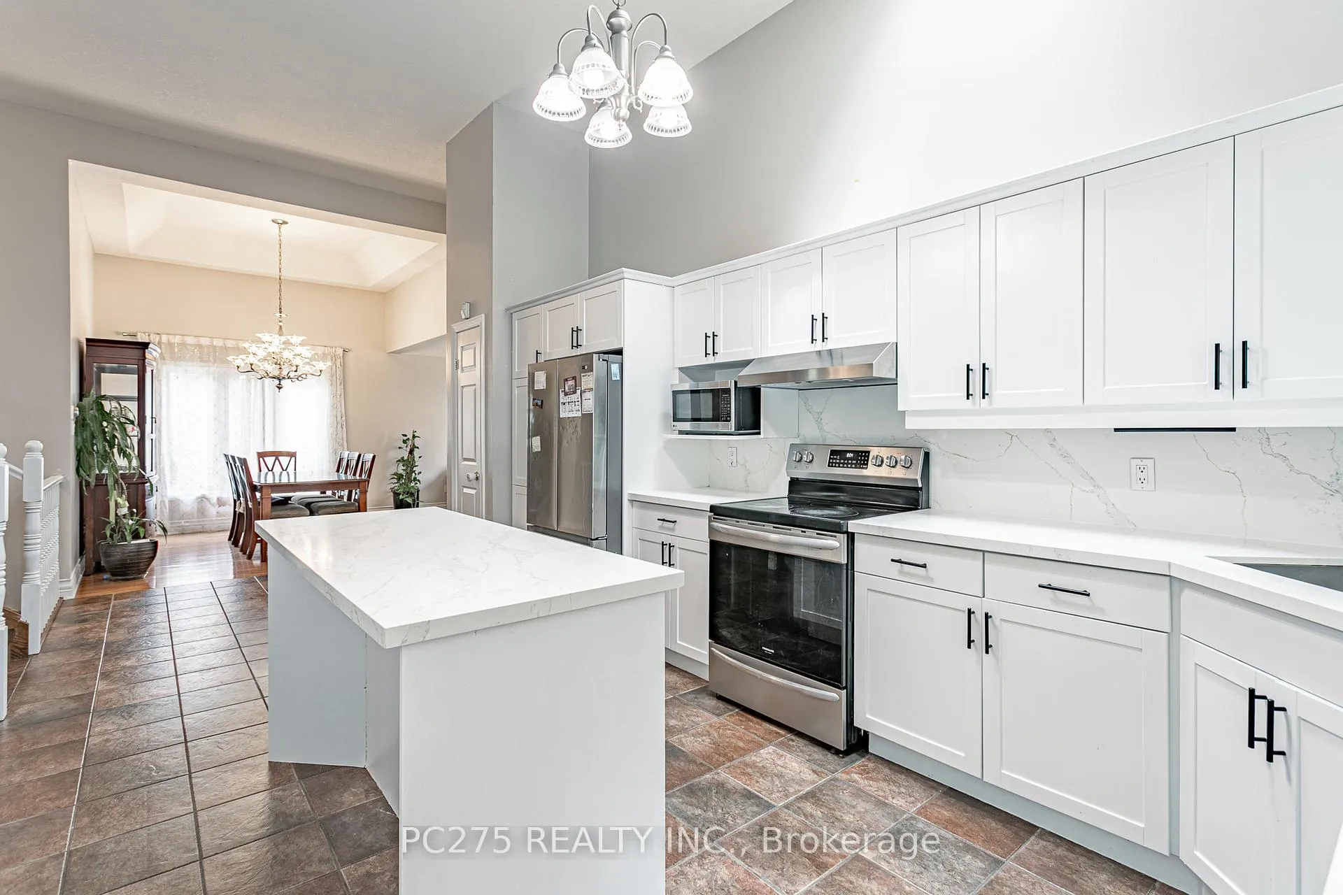 Photo 15 of 27 Jasmine Drive, London, North E — HOMEH