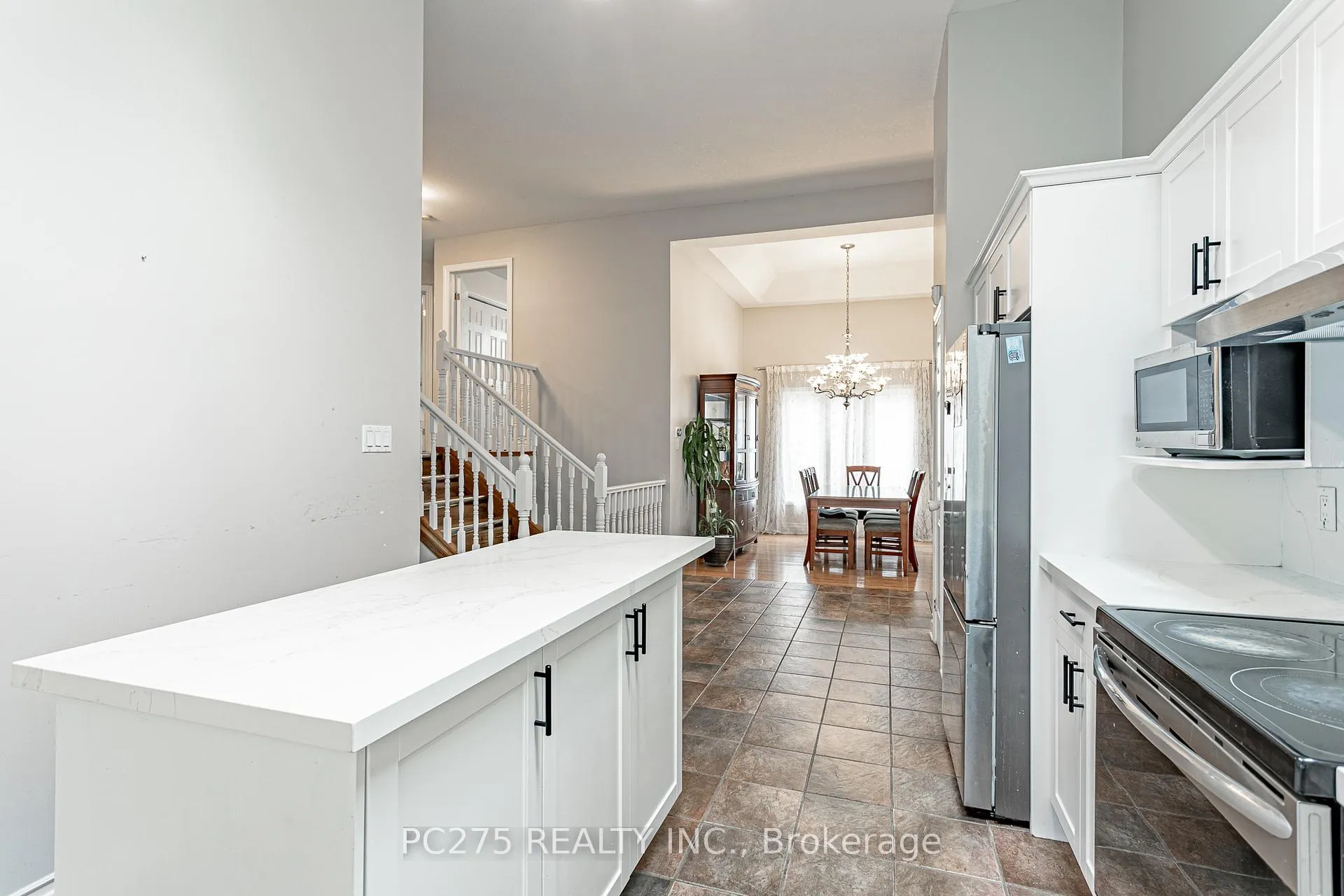 Photo 16 of 27 Jasmine Drive, London, North E — HOMEH