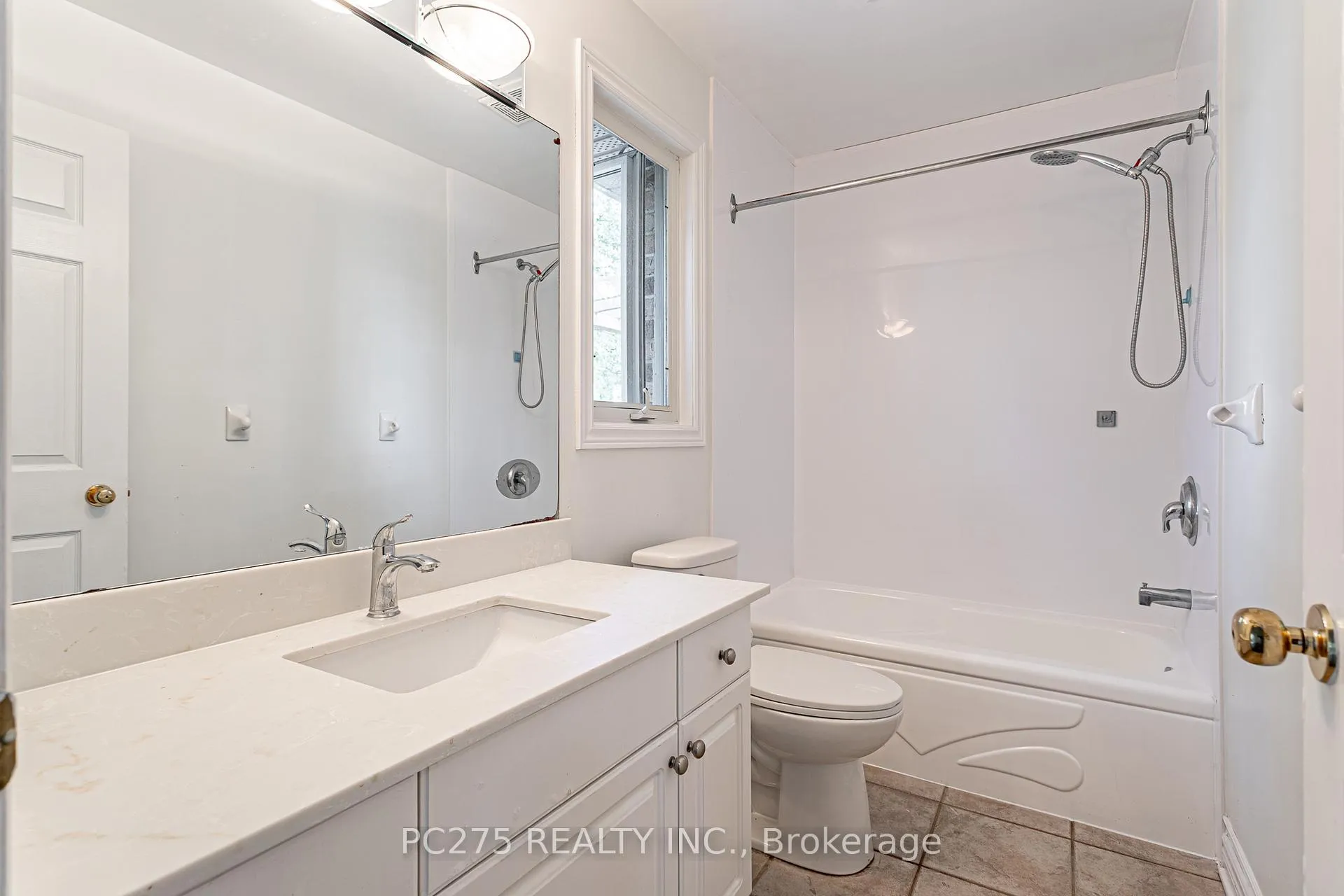 Photo 20 of 27 Jasmine Drive, London, North E — HOMEH
