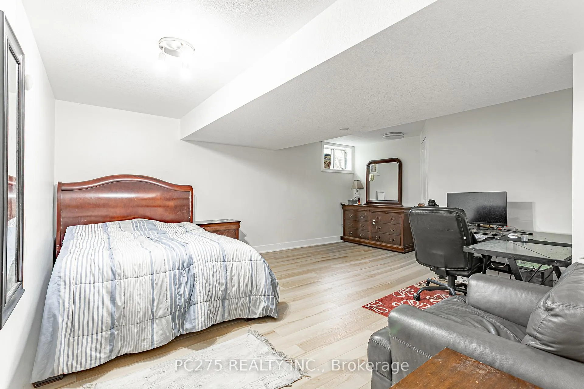 Photo 32 of 27 Jasmine Drive, London, North E — HOMEH