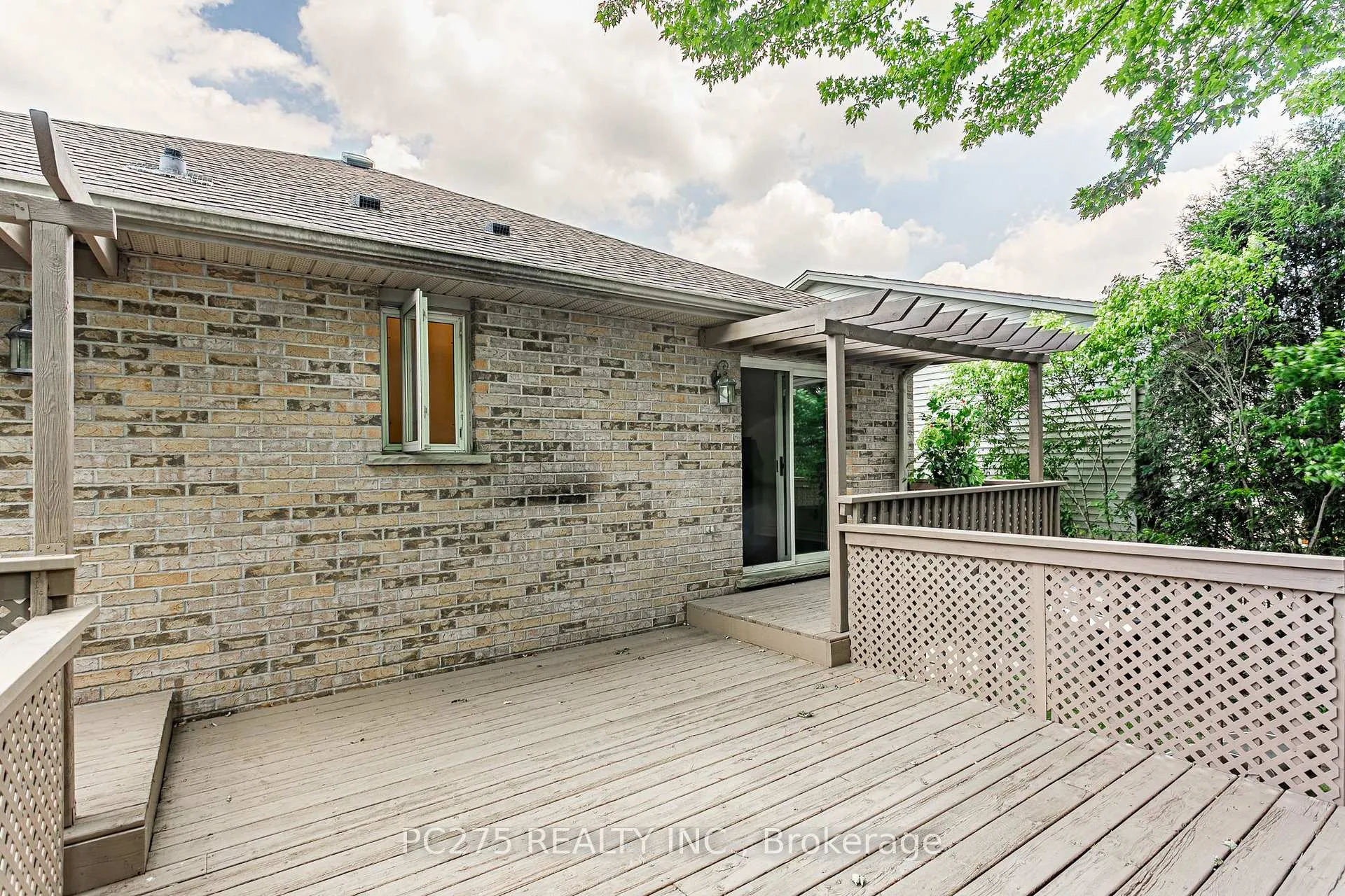 Photo 38 of 27 Jasmine Drive, London, North E — HOMEH