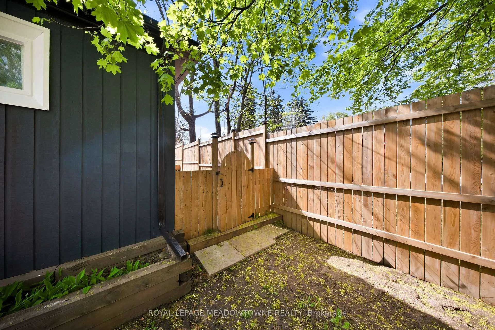 Photo 45 of 10 Back Street, Halton Hills, Georgetown — HOMEH