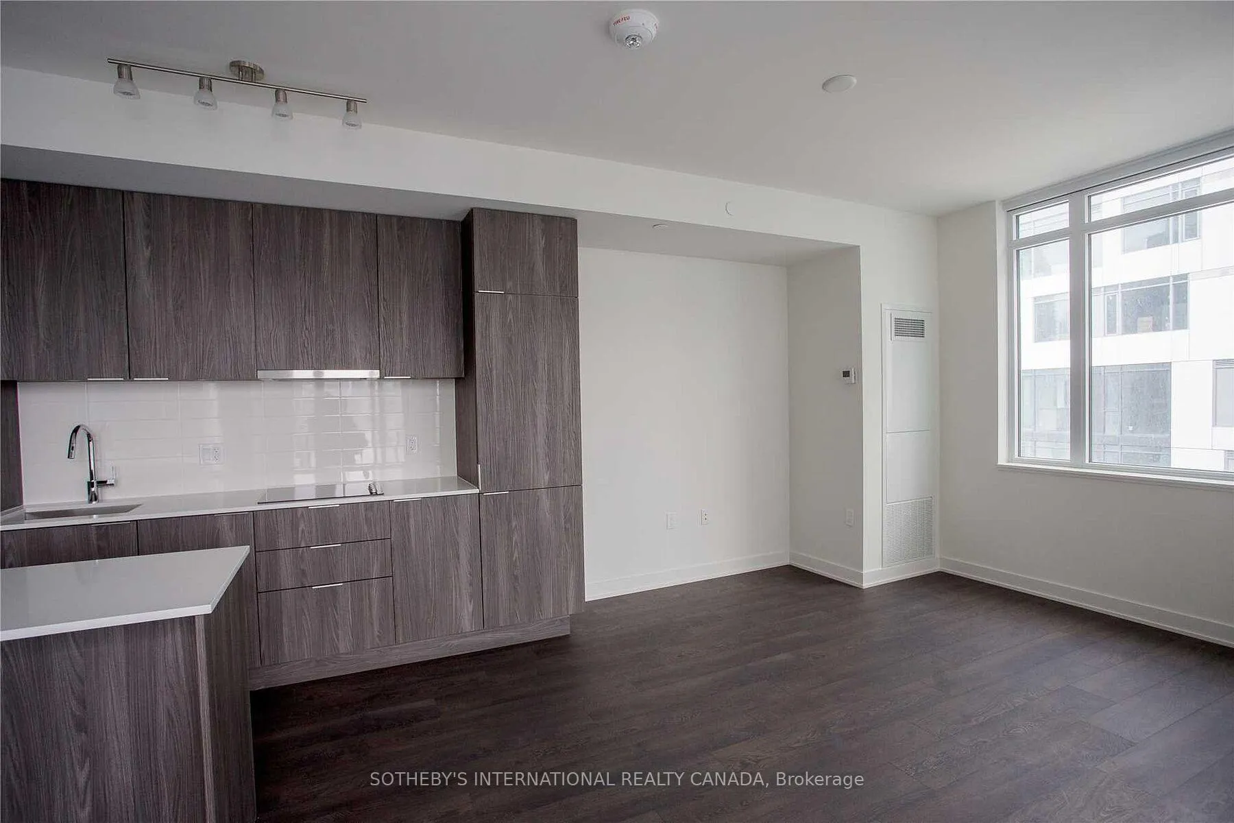 Photo 2 of Unit 1608E, 576 Front Street W, Toronto, Waterfront Communities — HOMEH