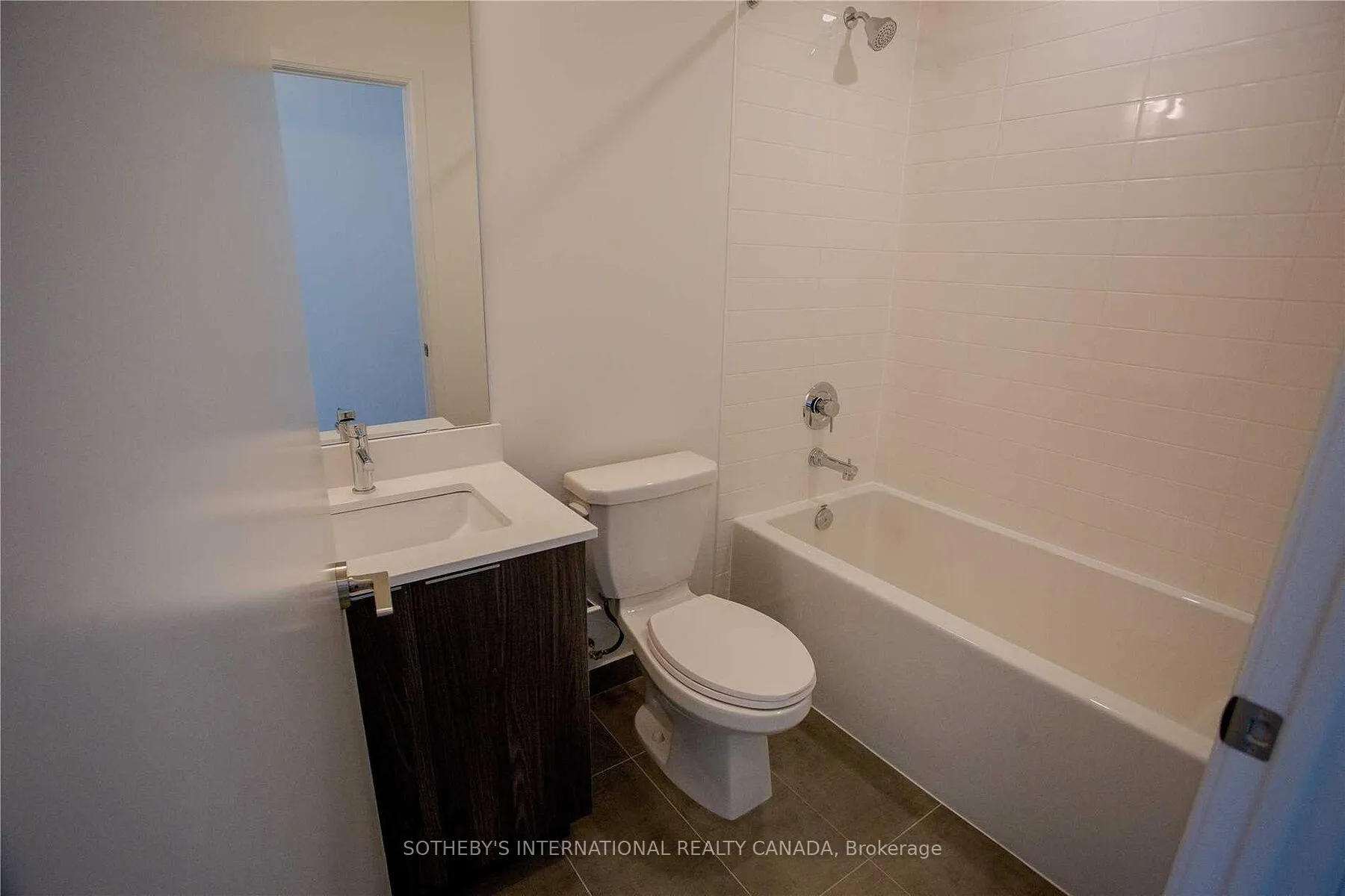 Photo 10 of Unit 1608E, 576 Front Street W, Toronto, Waterfront Communities — HOMEH
