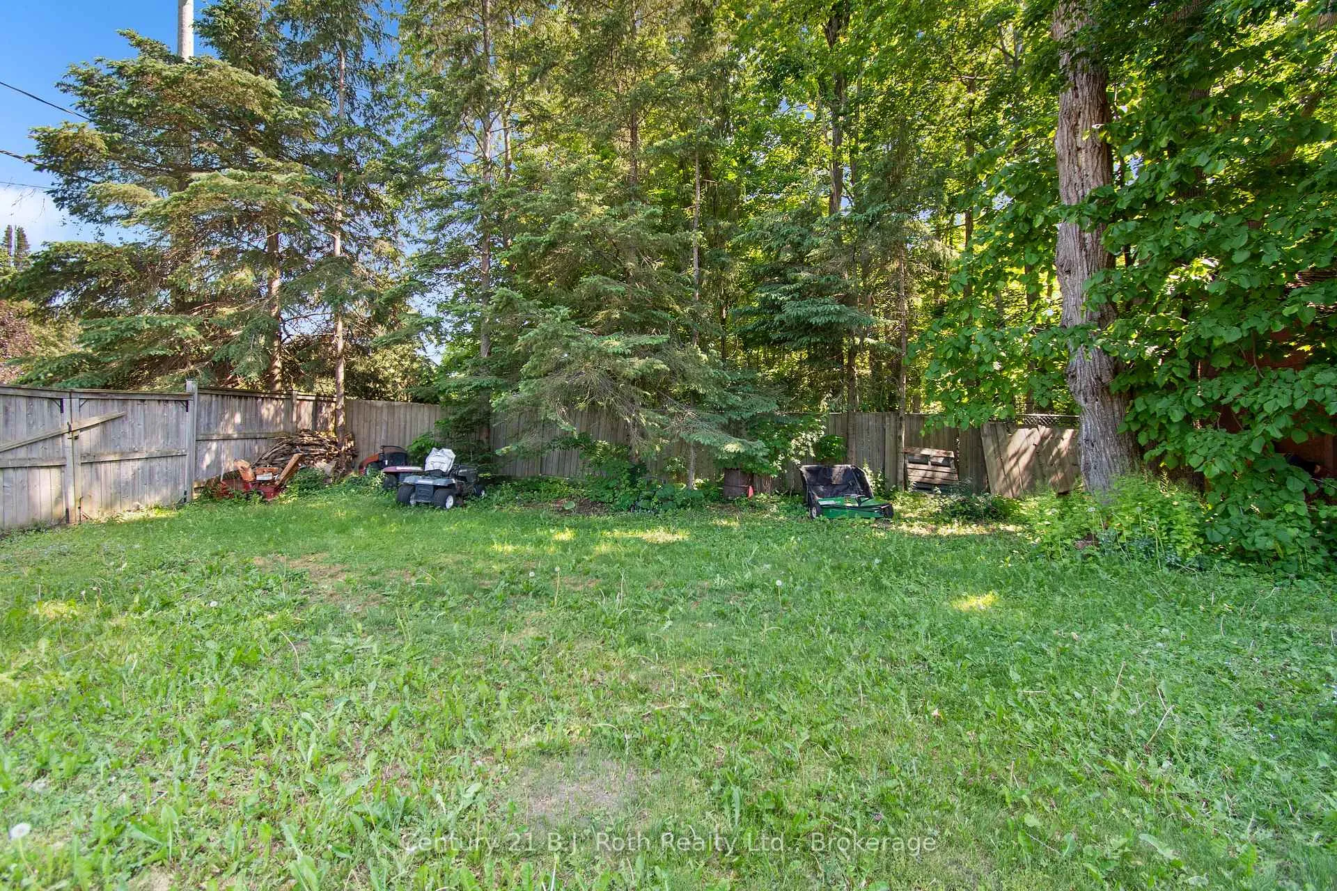 Photo 32 of 807 Cook Street, Innisfil, Rural Innisfil — HOMEH