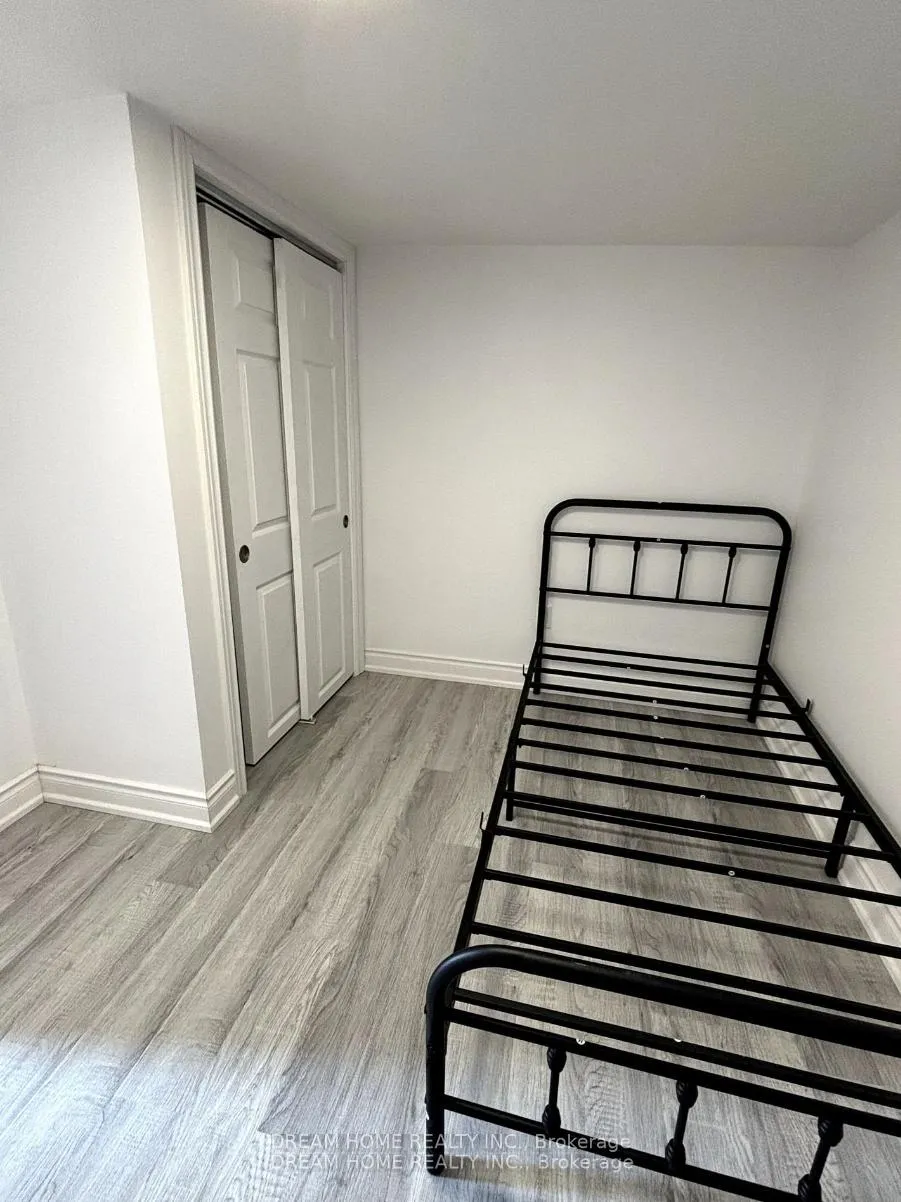 Photo 4 of Unit Bsmt, 262 clinton Street, Toronto, Palmerston-Little Italy — HOMEH