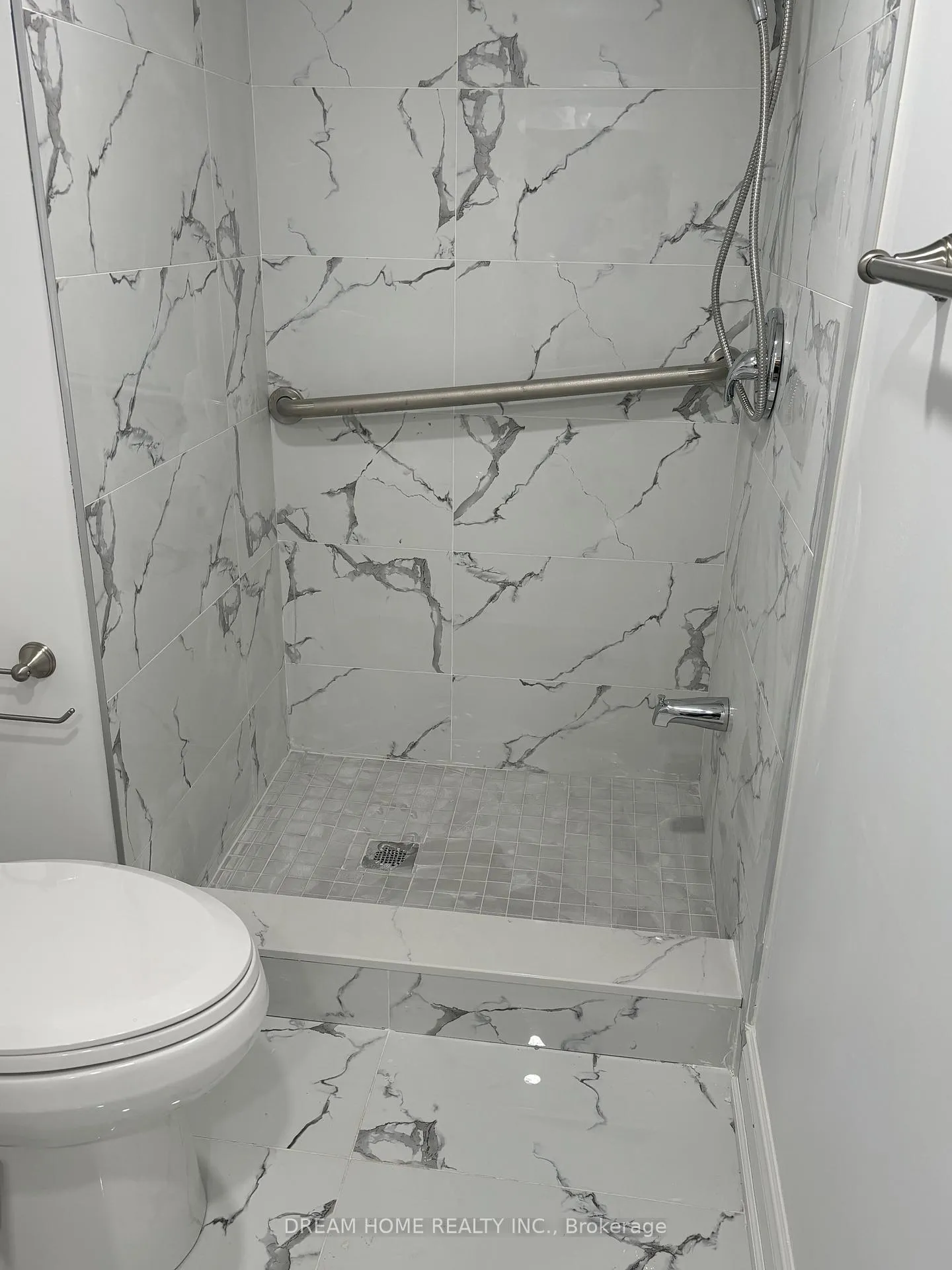 Photo 7 of Unit Bsmt, 262 clinton Street, Toronto, Palmerston-Little Italy — HOMEH