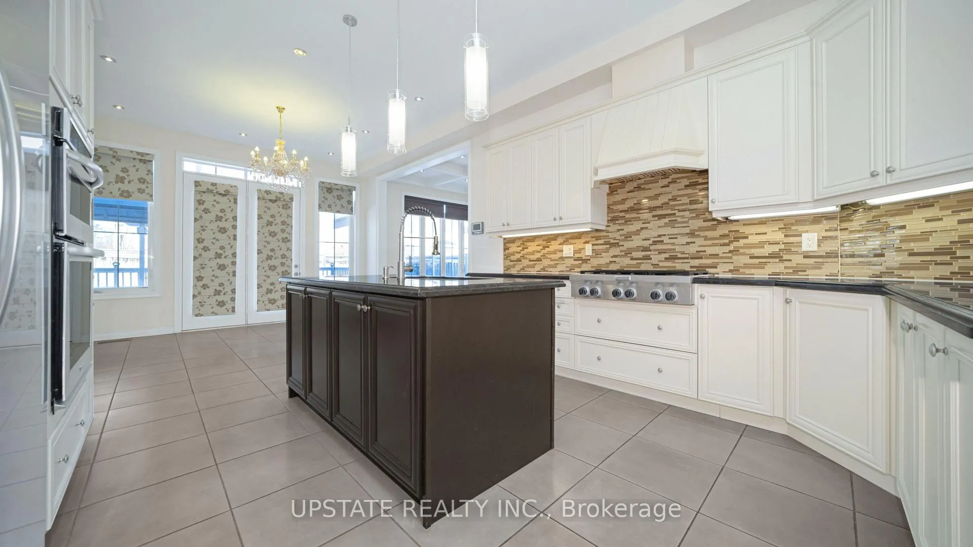 Photo 14 of 23 Dalmeny Drive, Brampton, Credit Valley — HOMEH