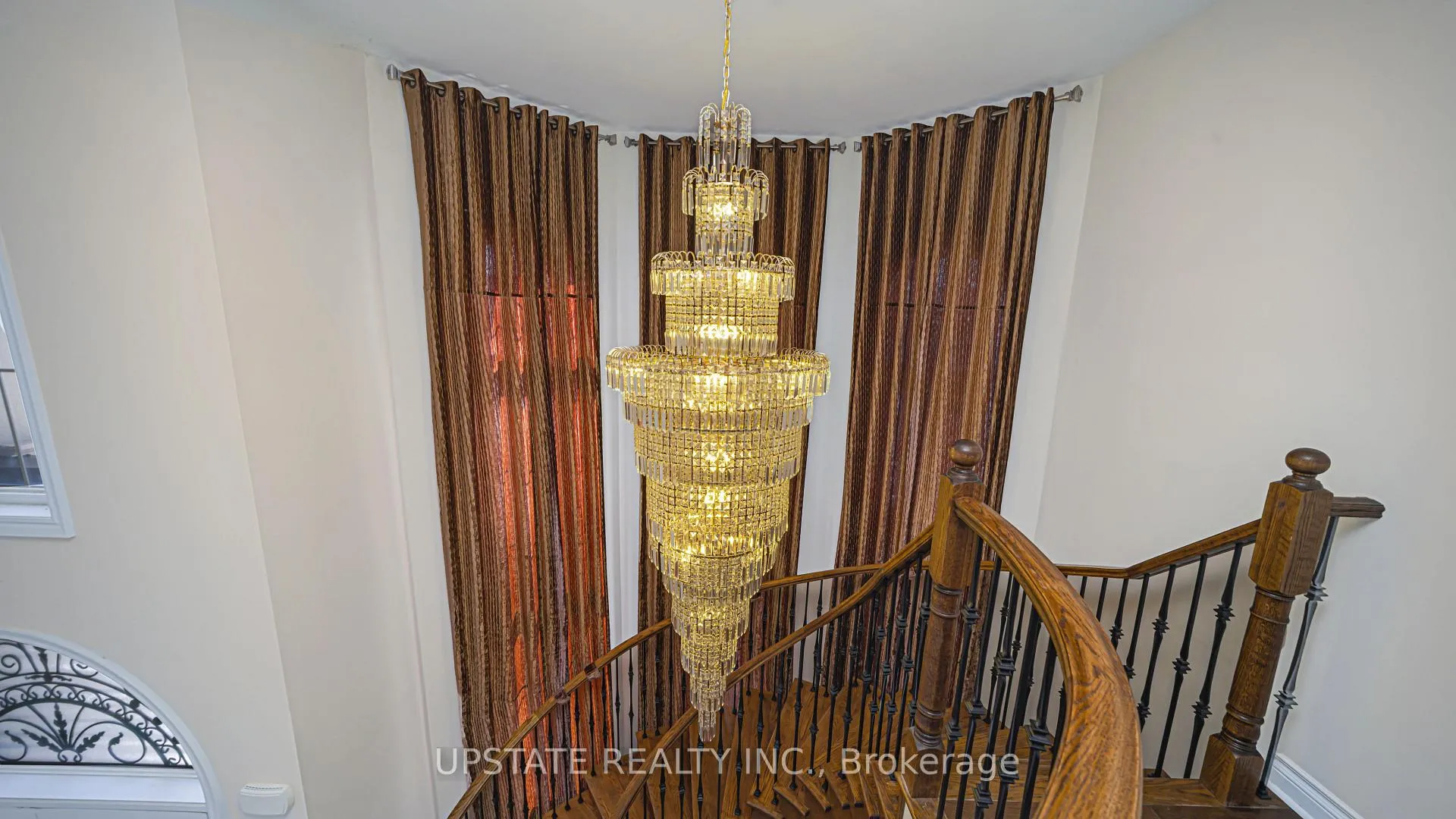 Photo 20 of 23 Dalmeny Drive, Brampton, Credit Valley — HOMEH