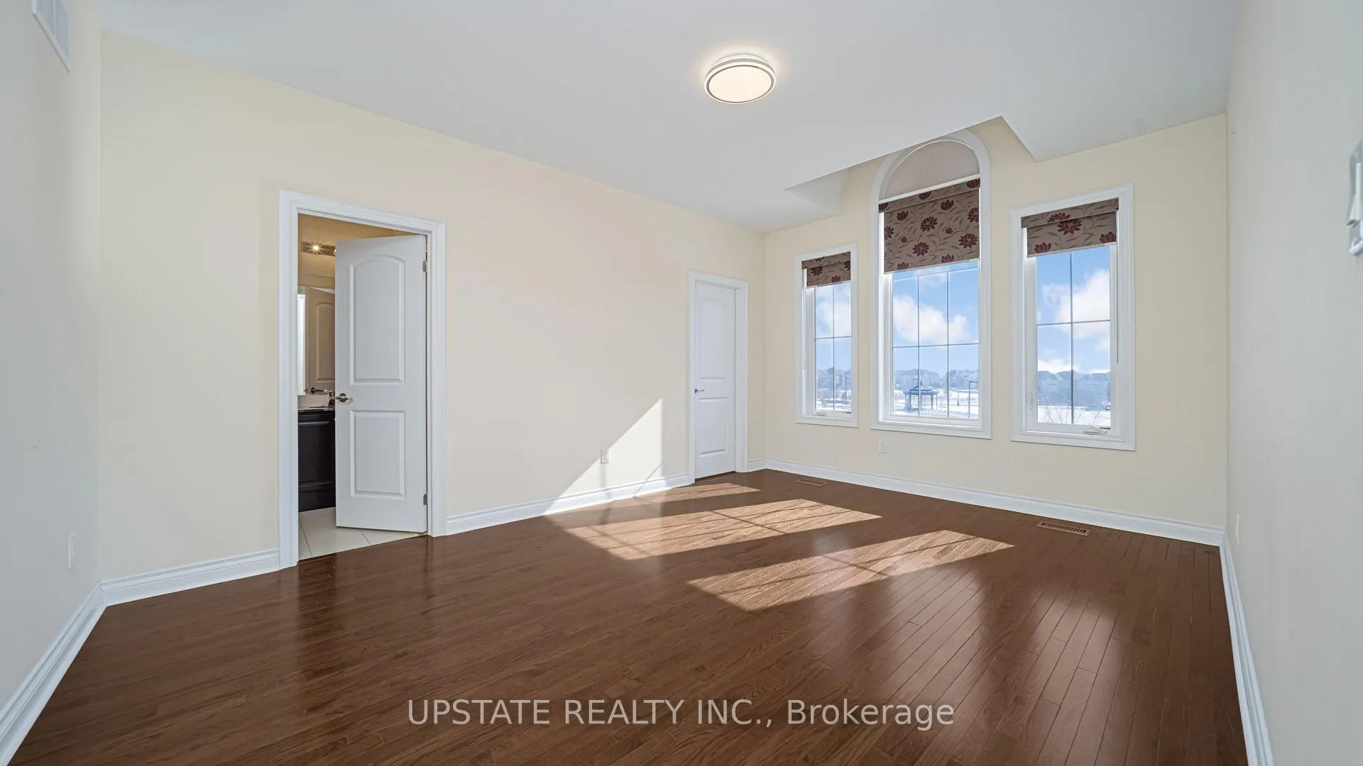 Photo 30 of 23 Dalmeny Drive, Brampton, Credit Valley — HOMEH