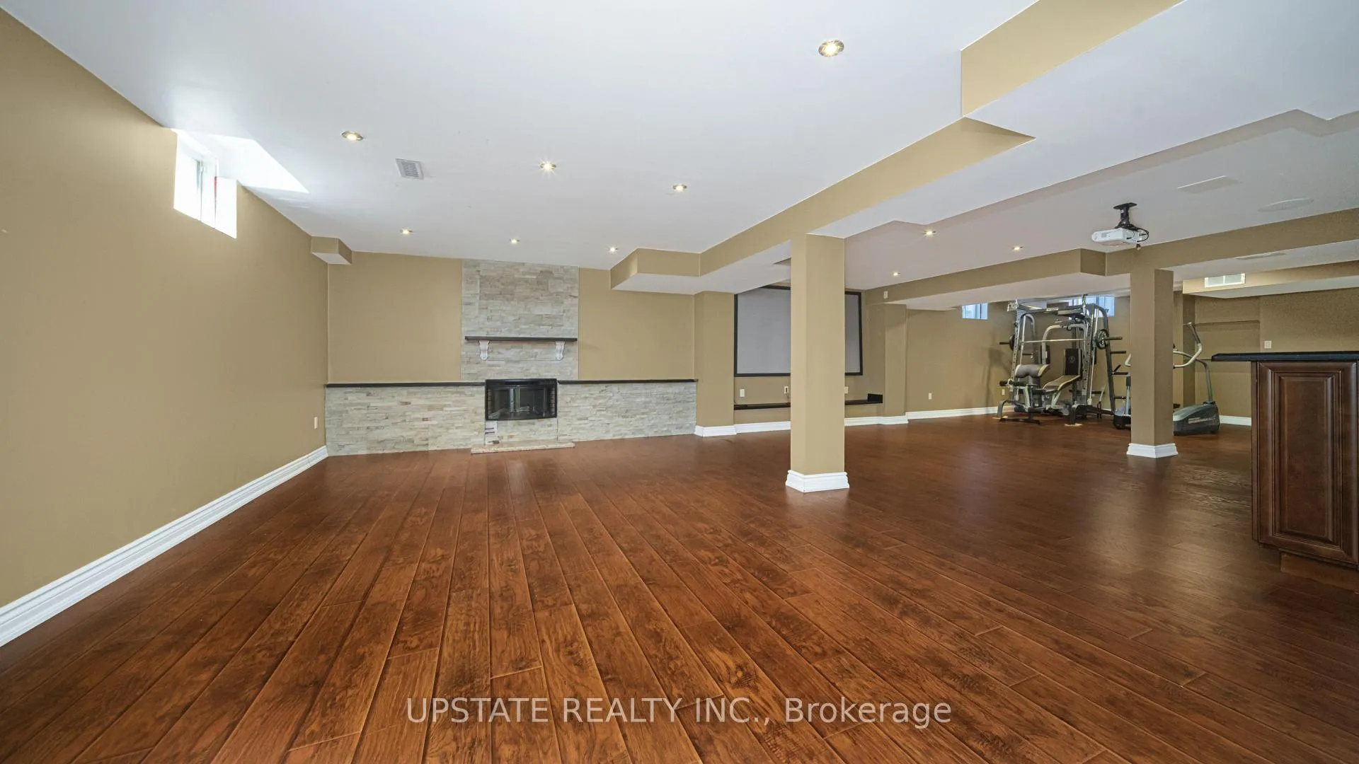 Photo 34 of 23 Dalmeny Drive, Brampton, Credit Valley — HOMEH