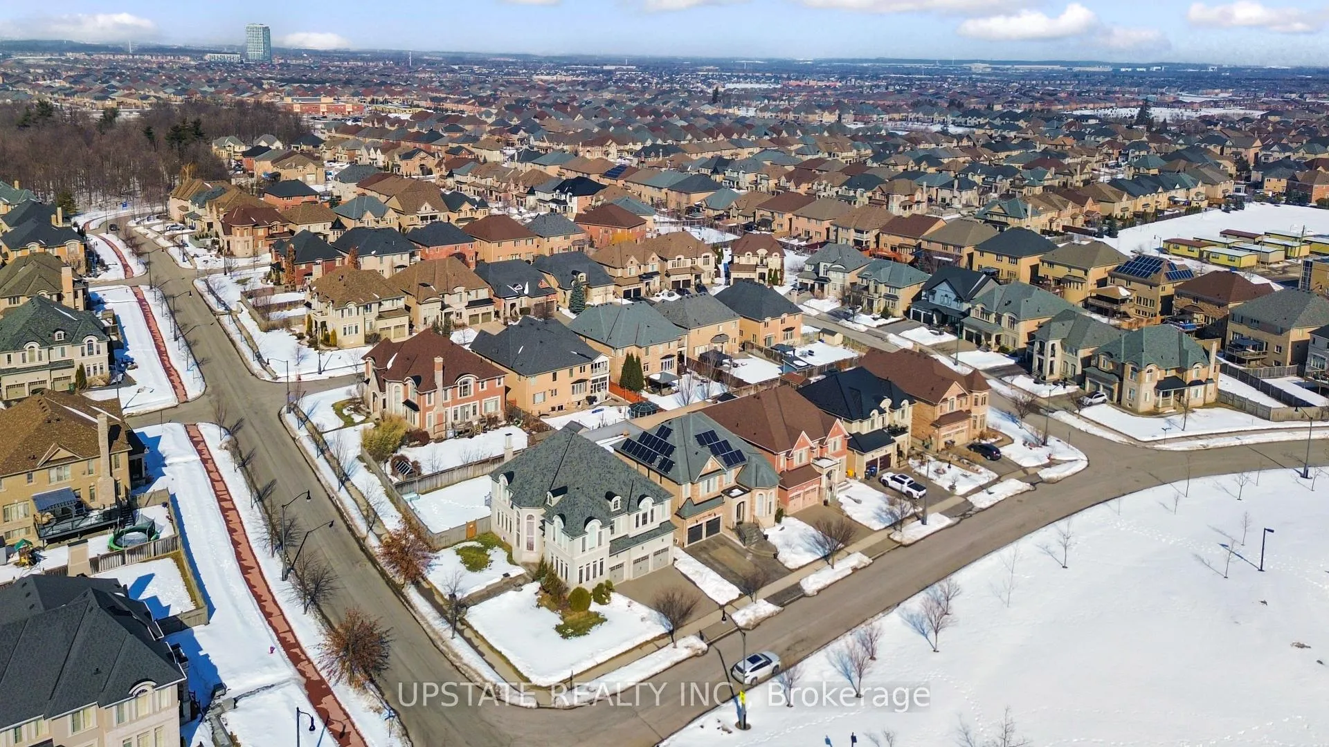 Photo 43 of 23 Dalmeny Drive, Brampton, Credit Valley — HOMEH