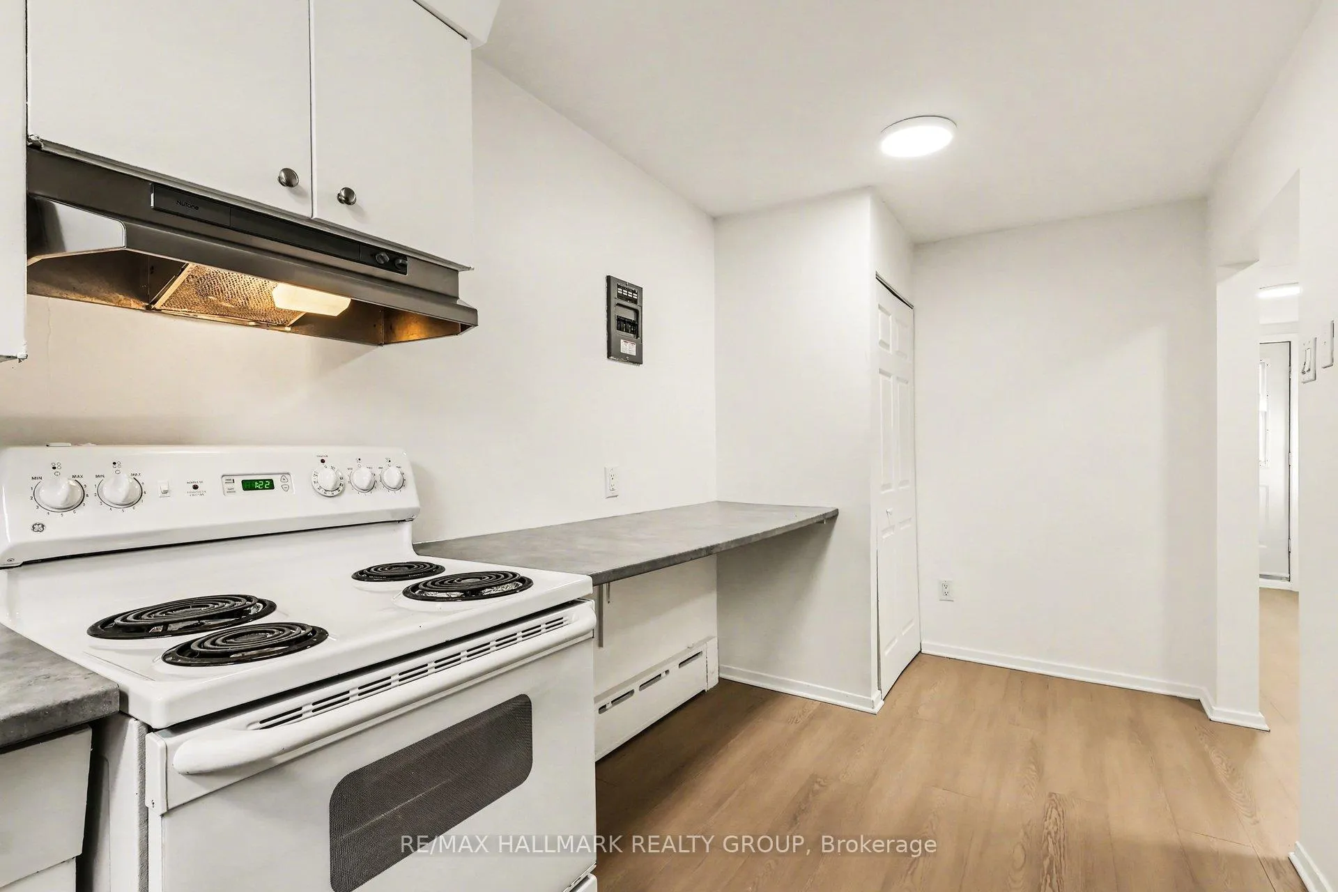 Photo 10 of Unit 2, 303 Lavergne Street, Ottawa, Vanier — HOMEH