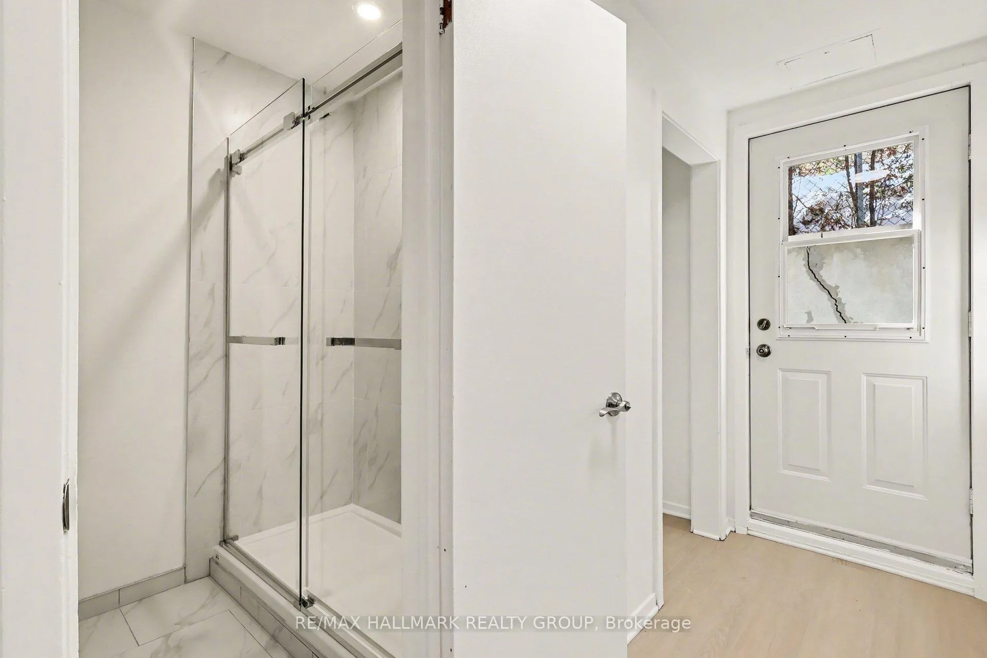 Photo 13 of Unit 2, 303 Lavergne Street, Ottawa, Vanier — HOMEH