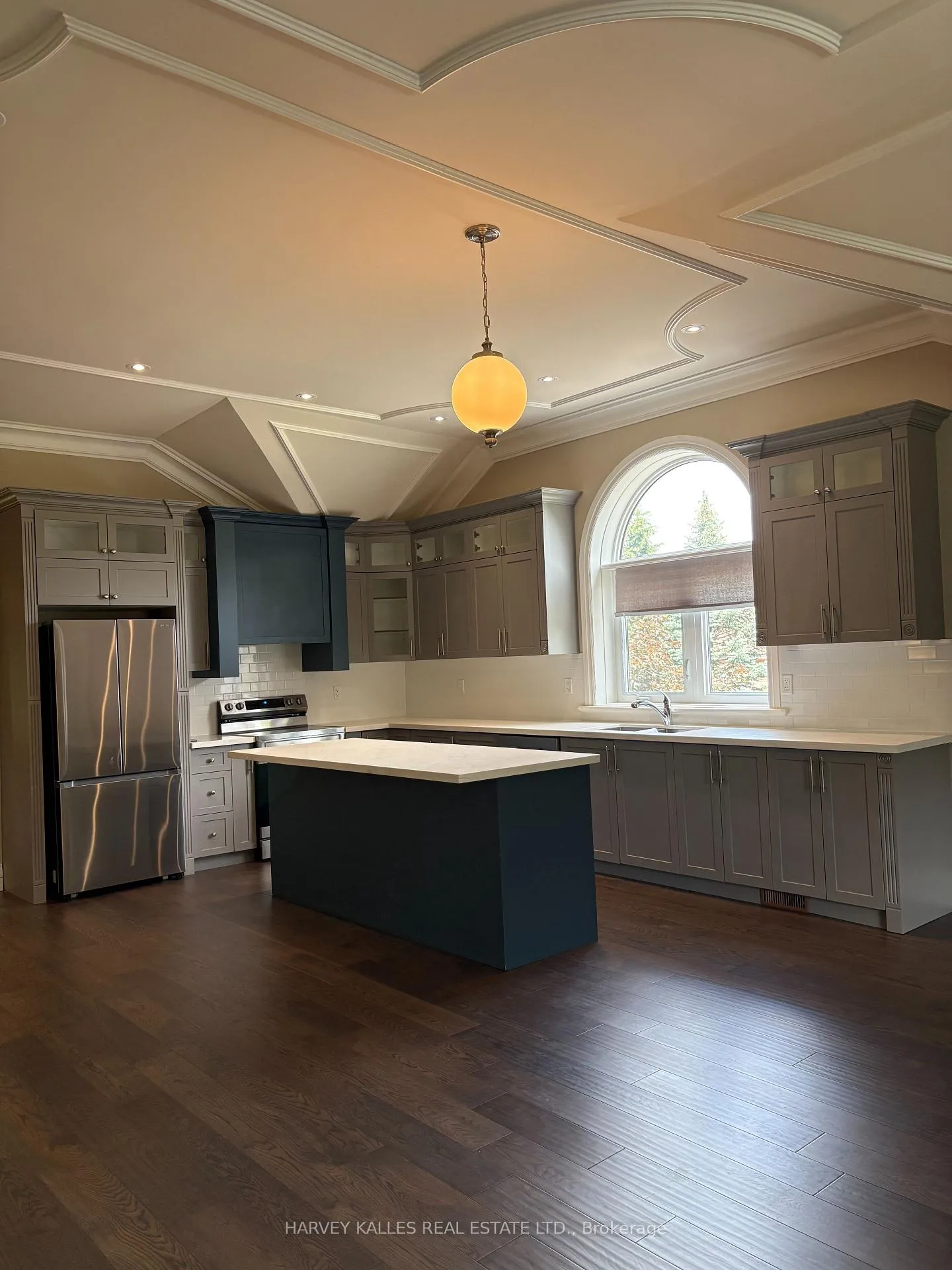 Photo 4 of 36 Leone Lane, Brampton, Toronto Gore Rural Estate — HOMEH