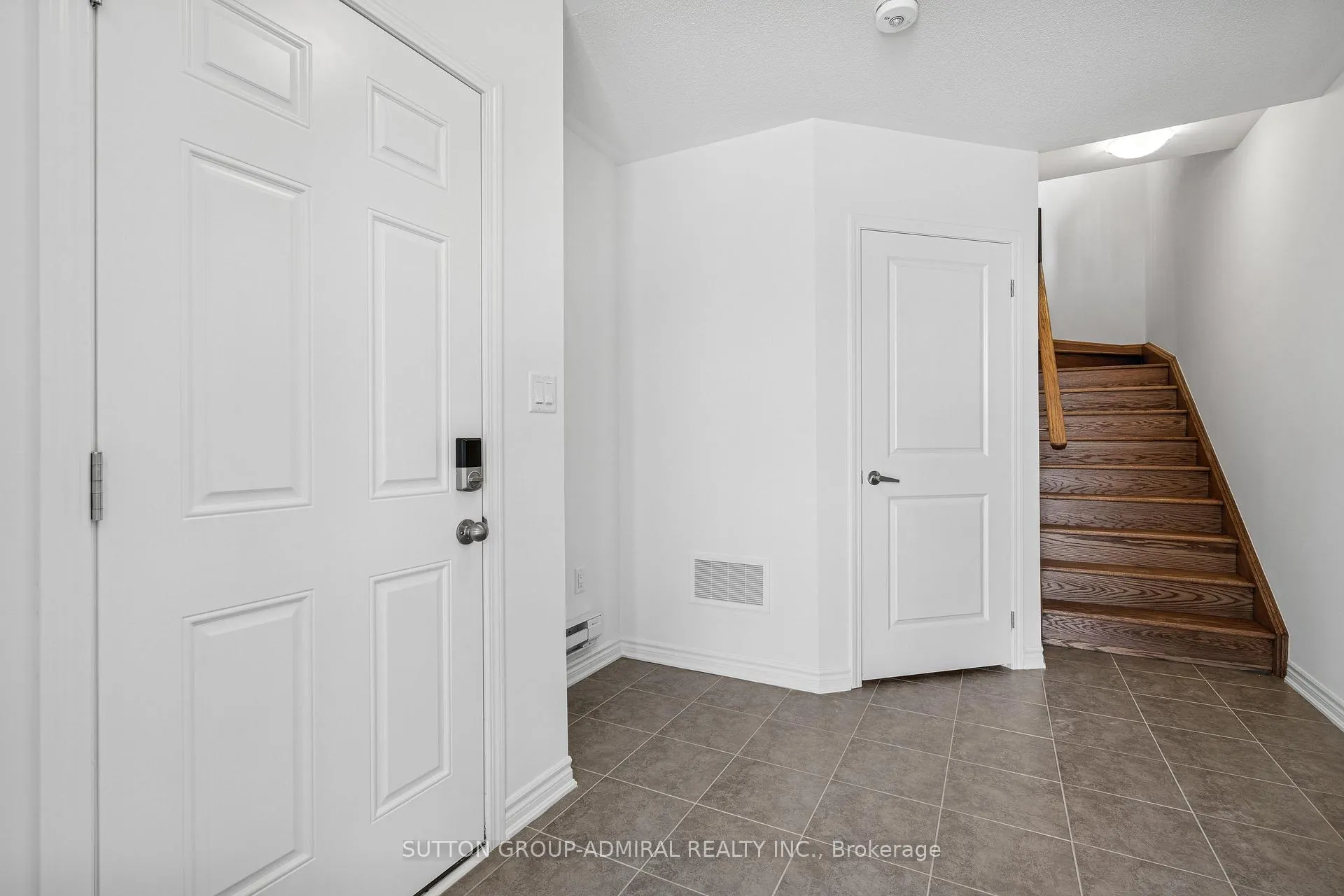 Photo 5 of 48 Elmer Moss Avenue, Caledon, Rural Caledon — HOMEH
