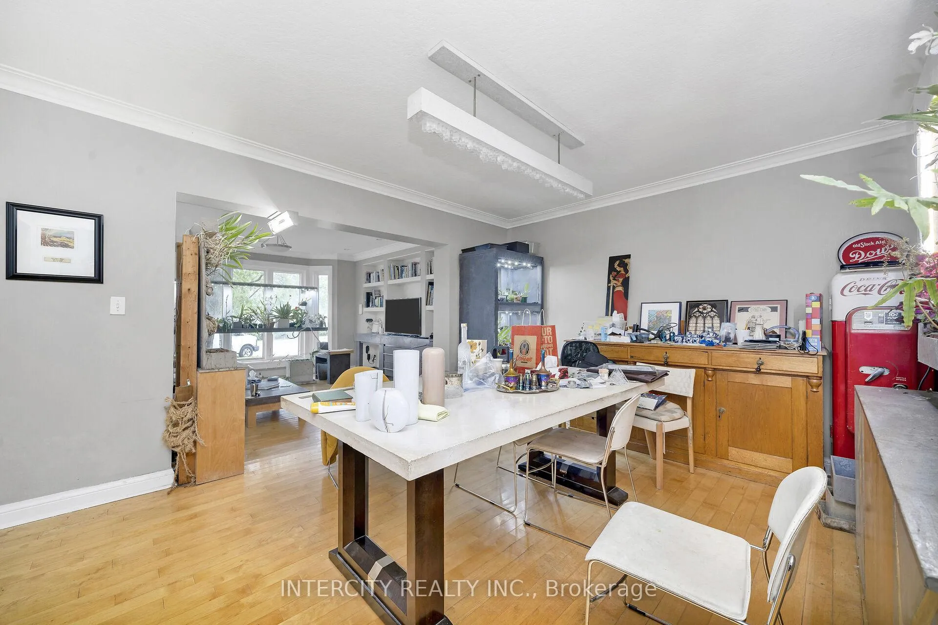 Photo 9 of 104 Allingham Gardens, North York, Clanton Park — HOMEH