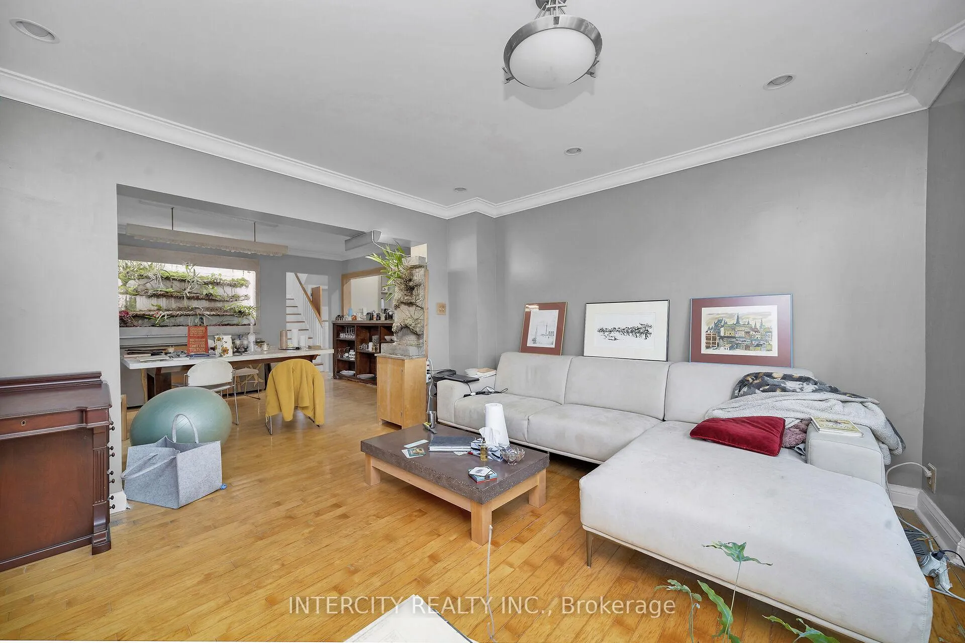 Photo 11 of 104 Allingham Gardens, North York, Clanton Park — HOMEH