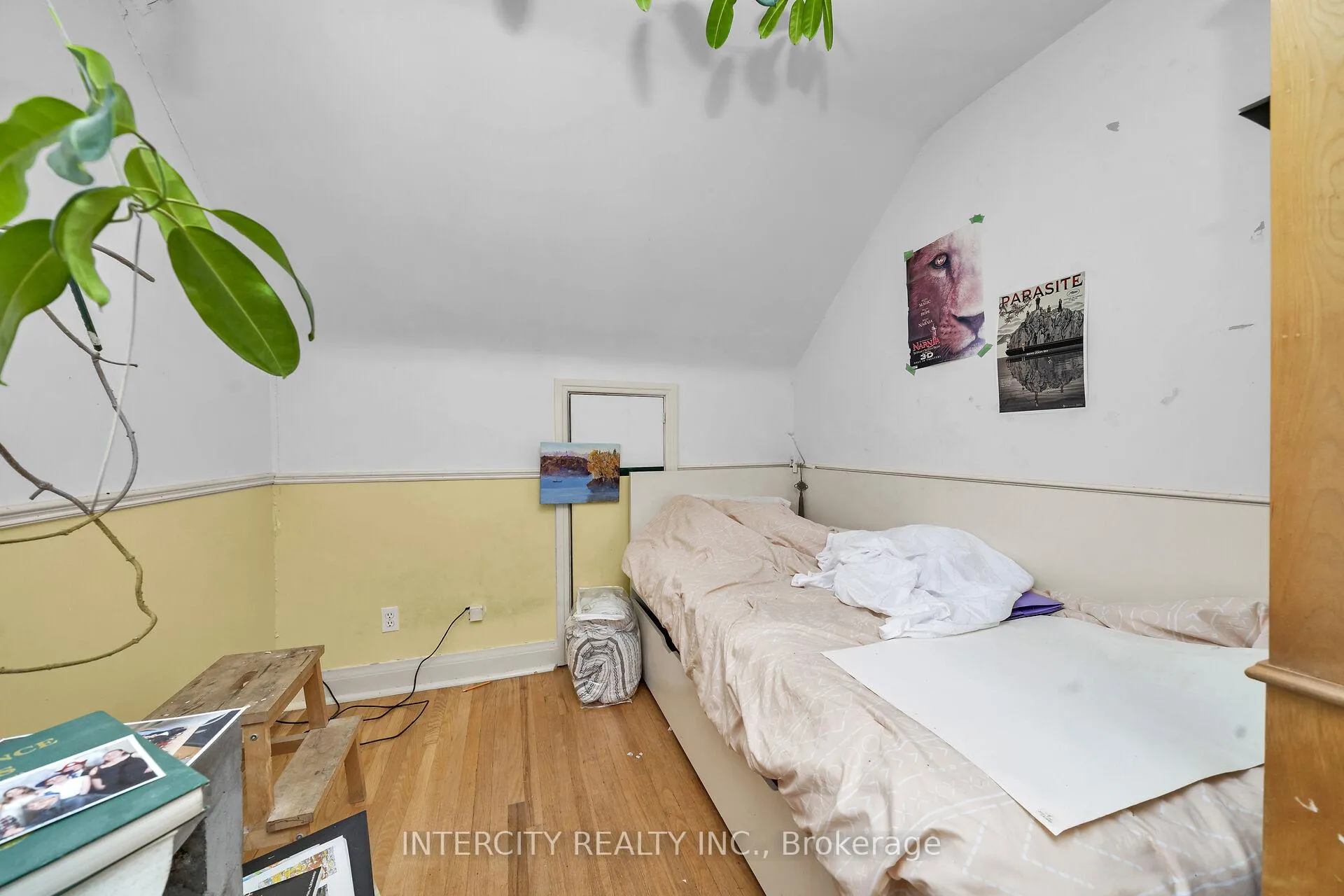 Photo 16 of 104 Allingham Gardens, North York, Clanton Park — HOMEH