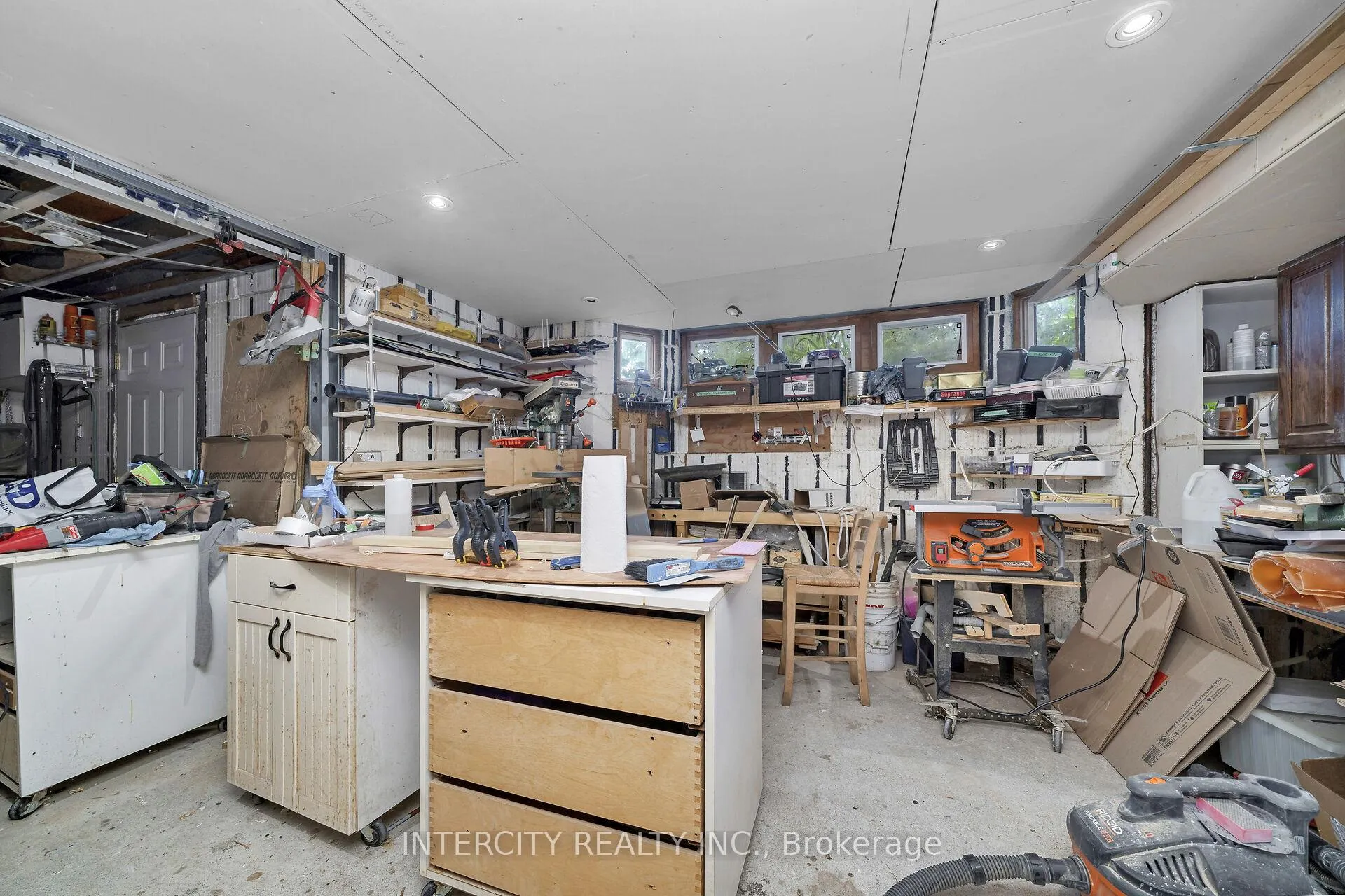 Photo 20 of 104 Allingham Gardens, North York, Clanton Park — HOMEH