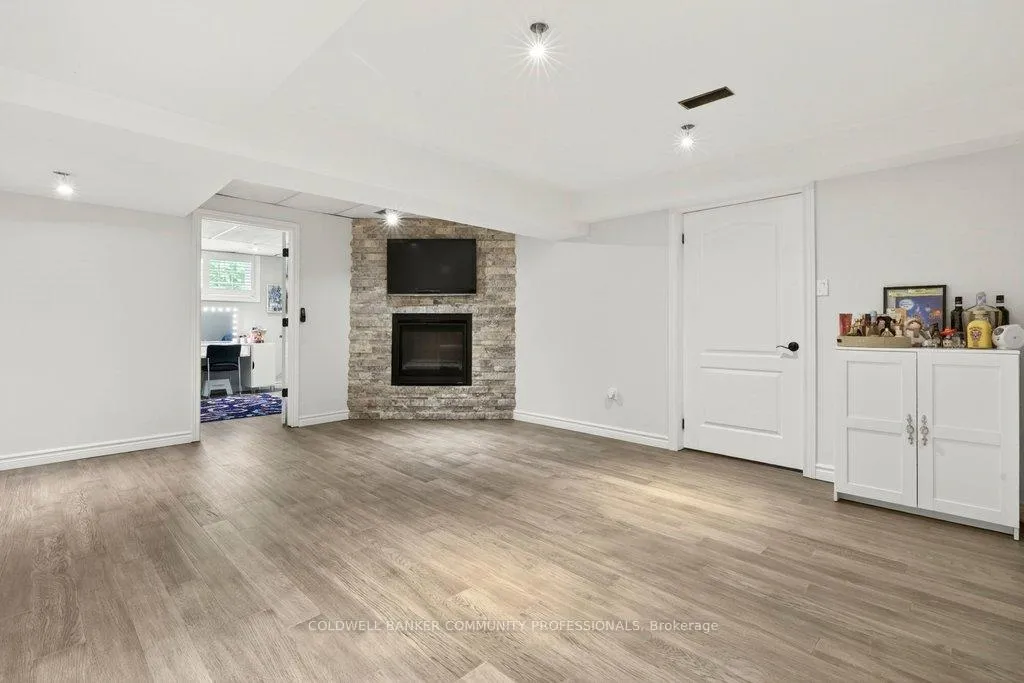 Photo 19 of 478 Glancaster Road, Hamilton, Airport Employment Area — HOMEH