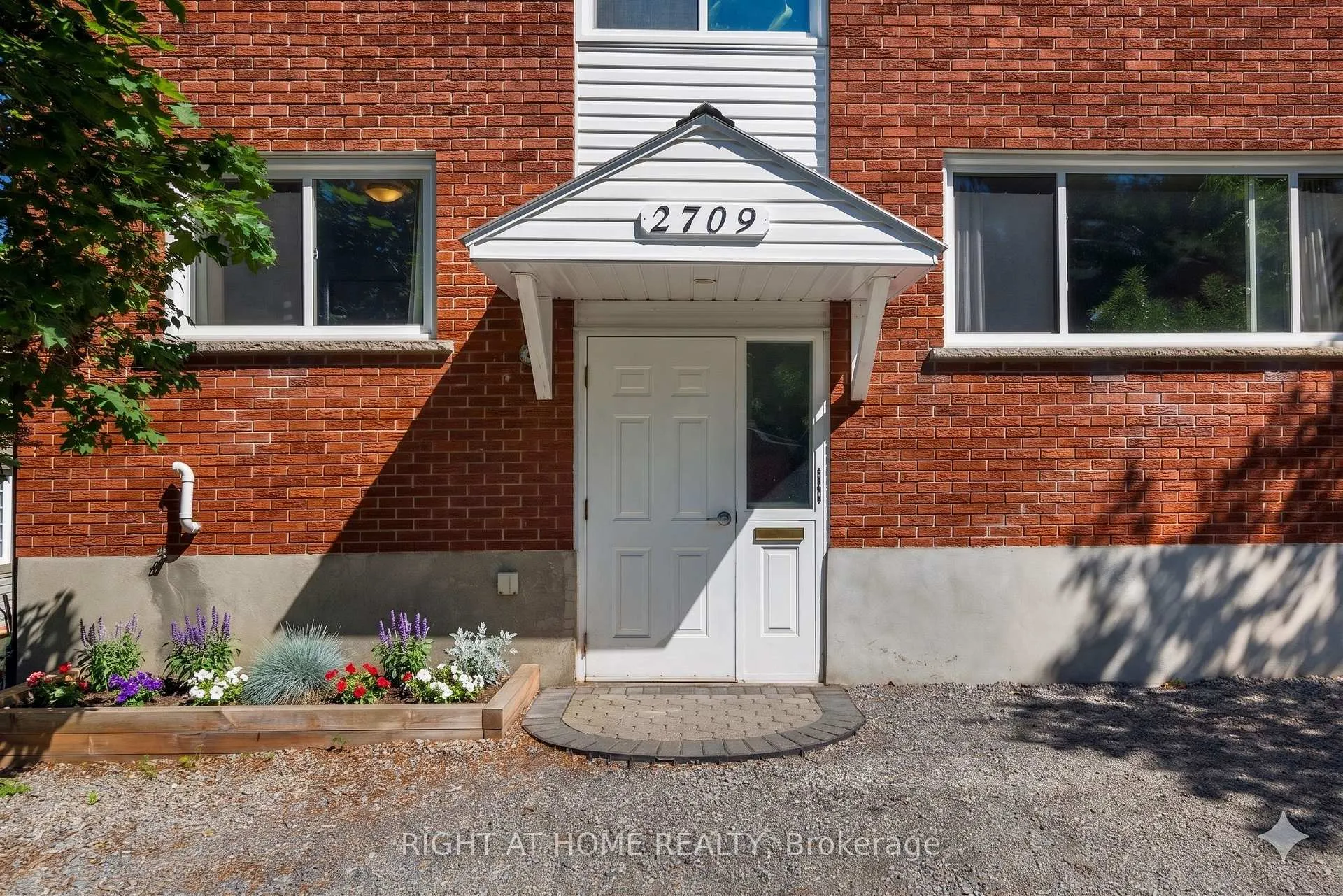 Photo 2 of 2709 Don Street, Ottawa, Britannia — HOMEH