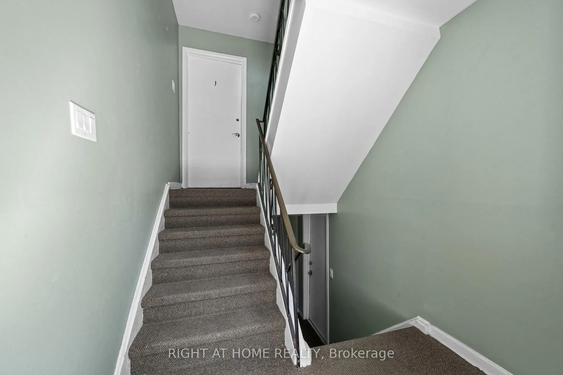 Photo 3 of 2709 Don Street, Ottawa, Britannia — HOMEH