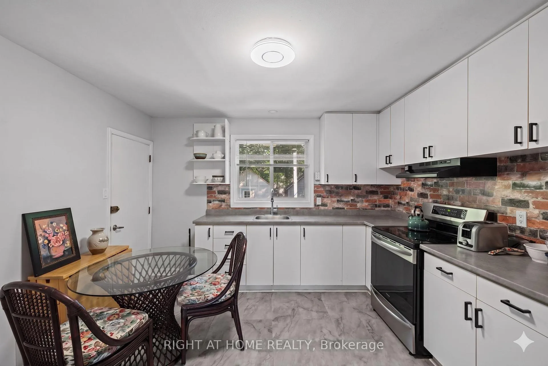 Photo 8 of 2709 Don Street, Ottawa, Britannia — HOMEH