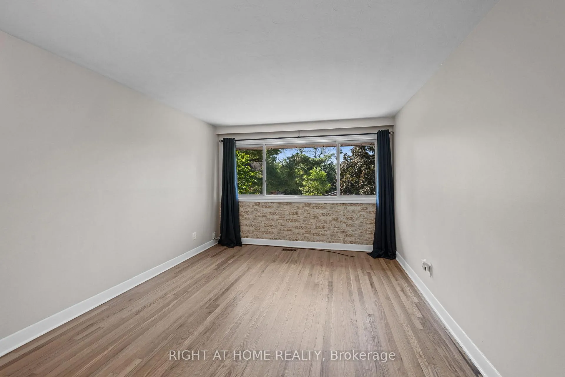 Photo 16 of 2709 Don Street, Ottawa, Britannia — HOMEH