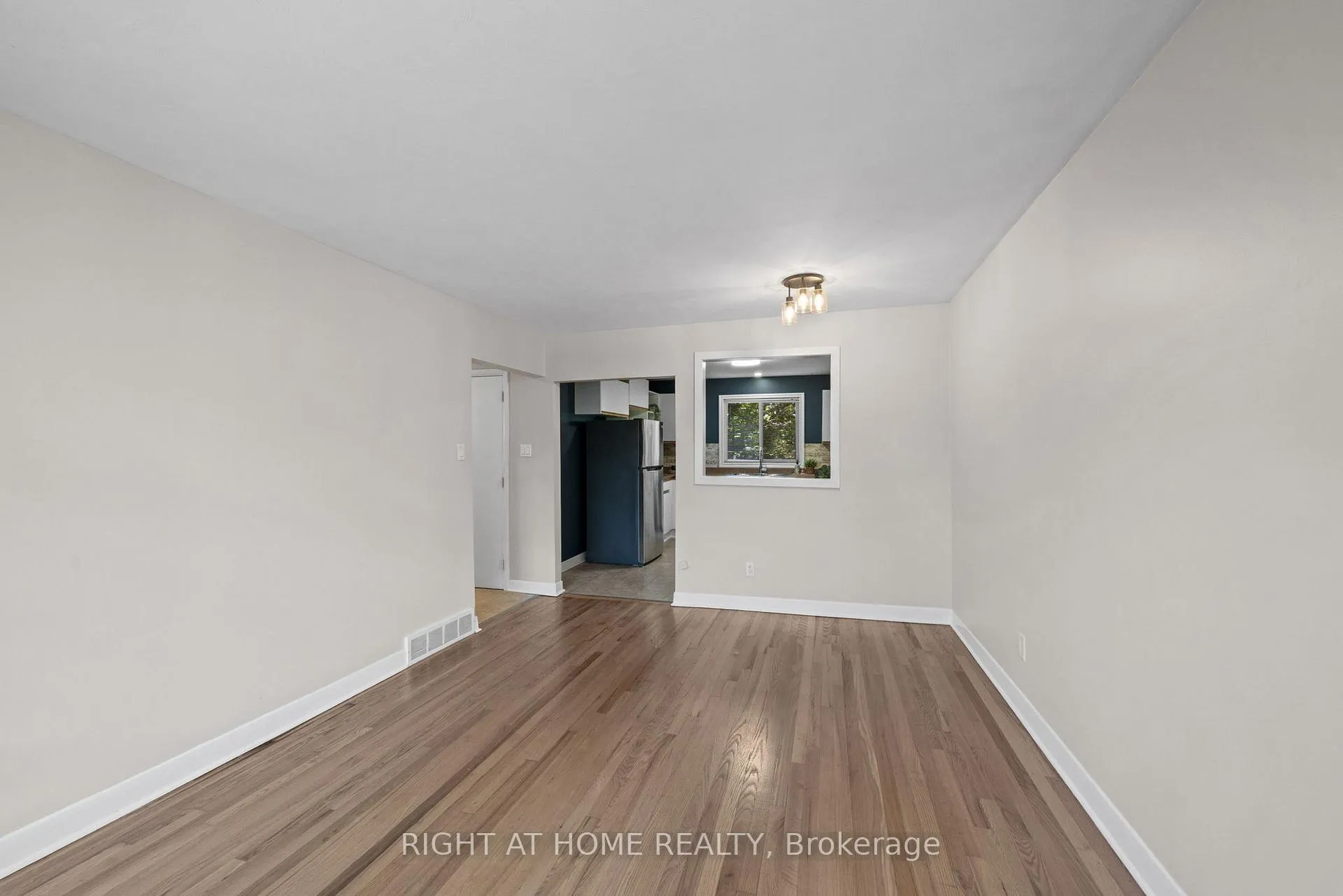 Photo 17 of 2709 Don Street, Ottawa, Britannia — HOMEH