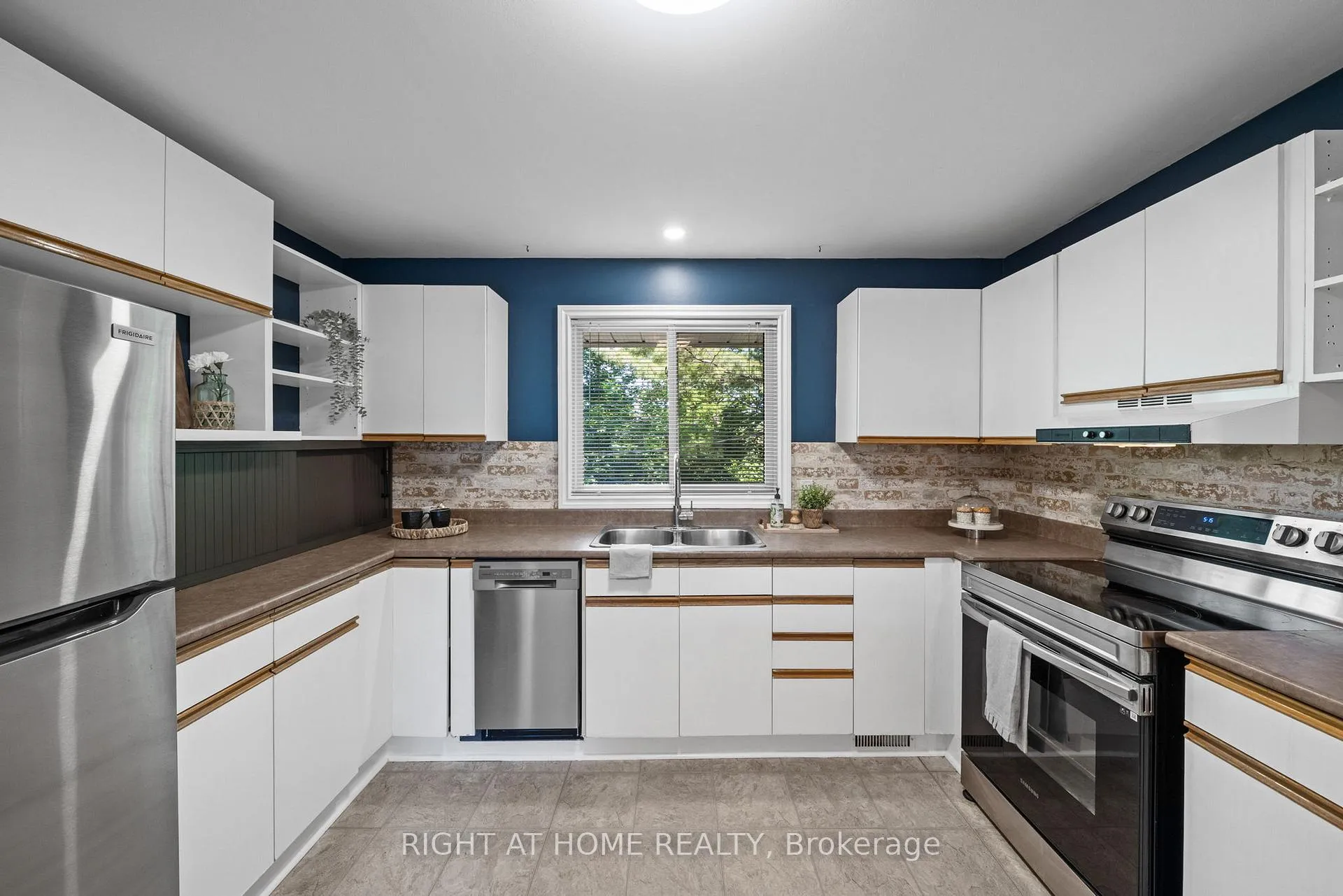 Photo 19 of 2709 Don Street, Ottawa, Britannia — HOMEH