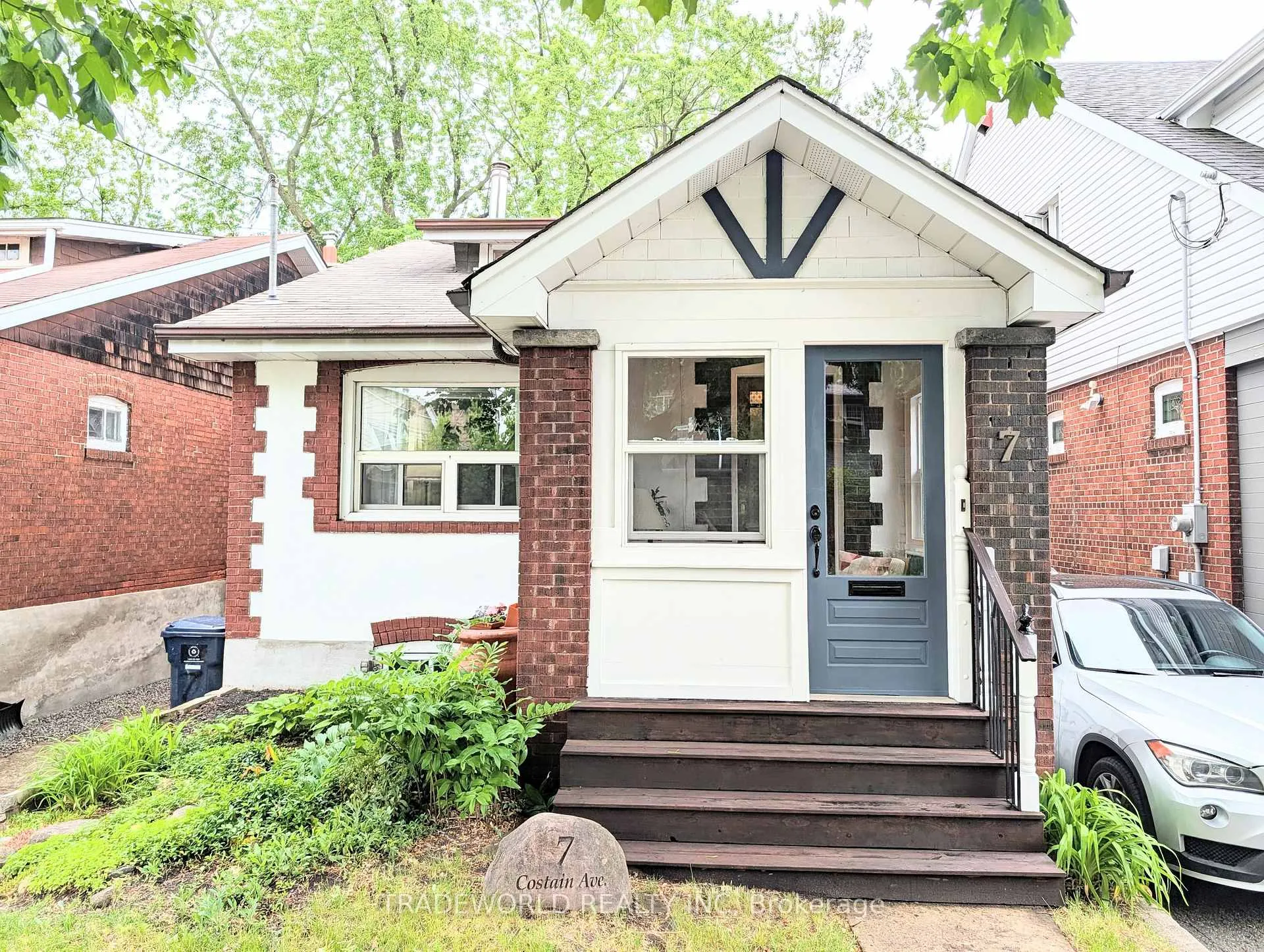 Photo 2 of 7 Costain Avenue, Toronto, East End-Danforth — HOMEH