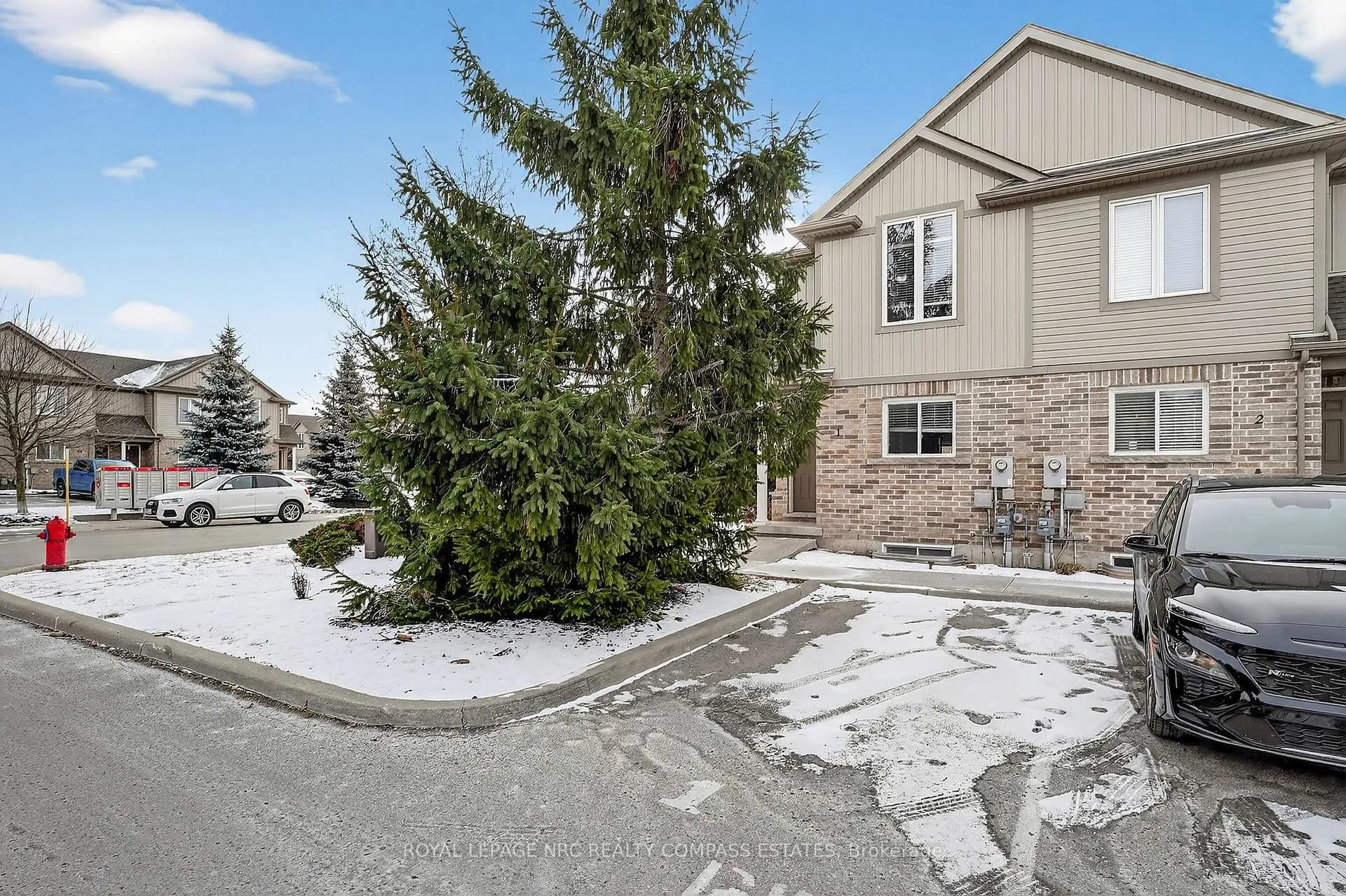 Photo 23 of Unit 1, 6117 Kelsey Crescent, Niagara Falls, Forestview — HOMEH