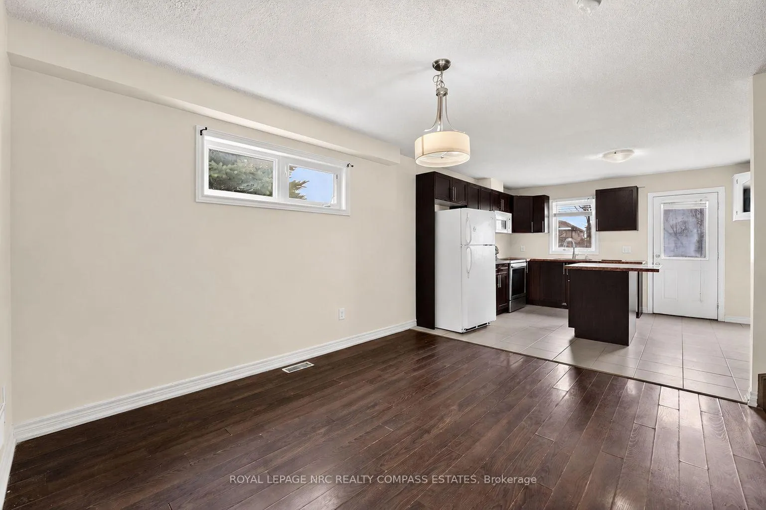 Photo 2 of Unit 1, 6117 Kelsey Crescent, Niagara Falls, Forestview — HOMEH