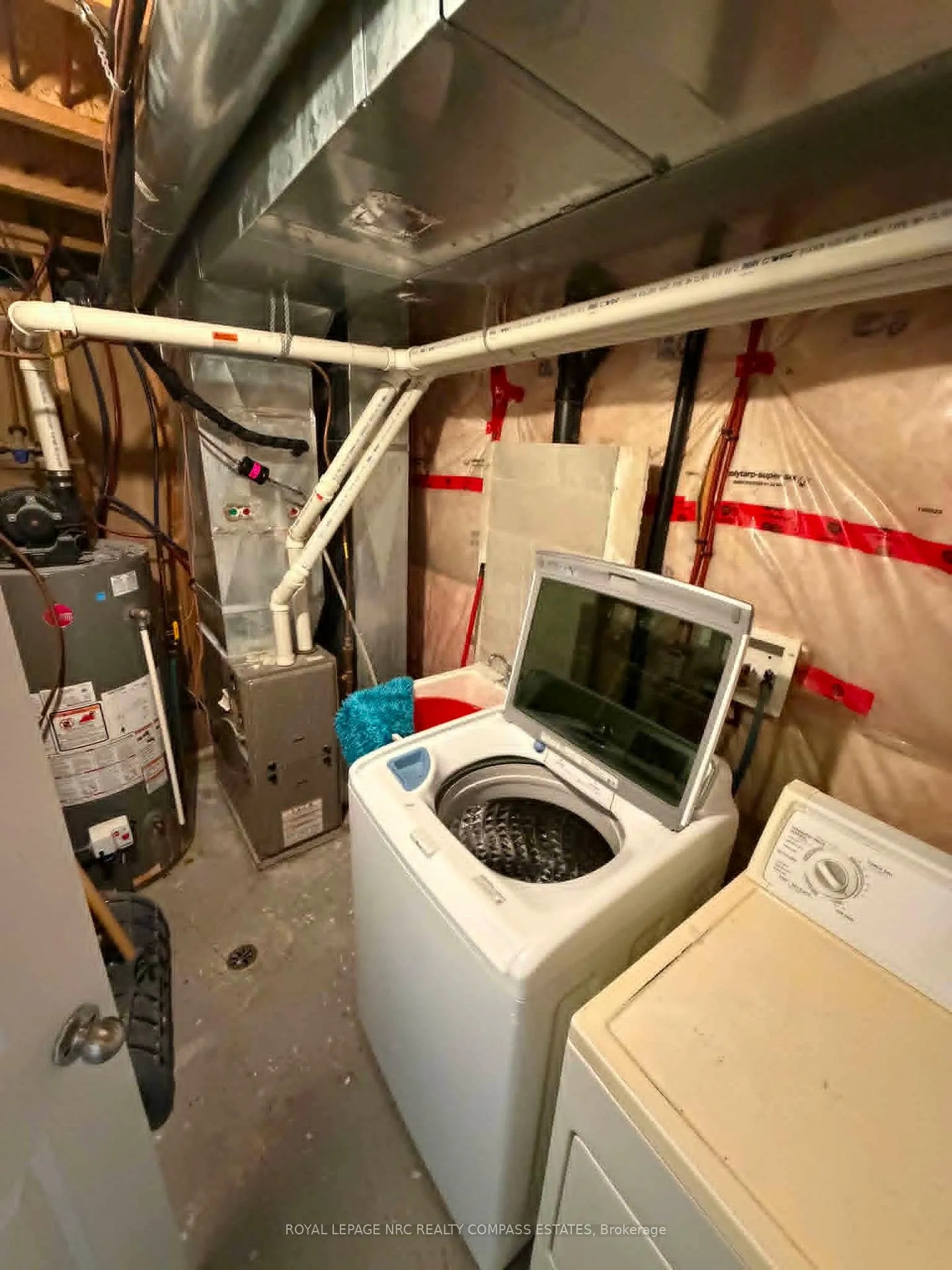 Photo 12 of Unit 1, 6117 Kelsey Crescent, Niagara Falls, Forestview — HOMEH
