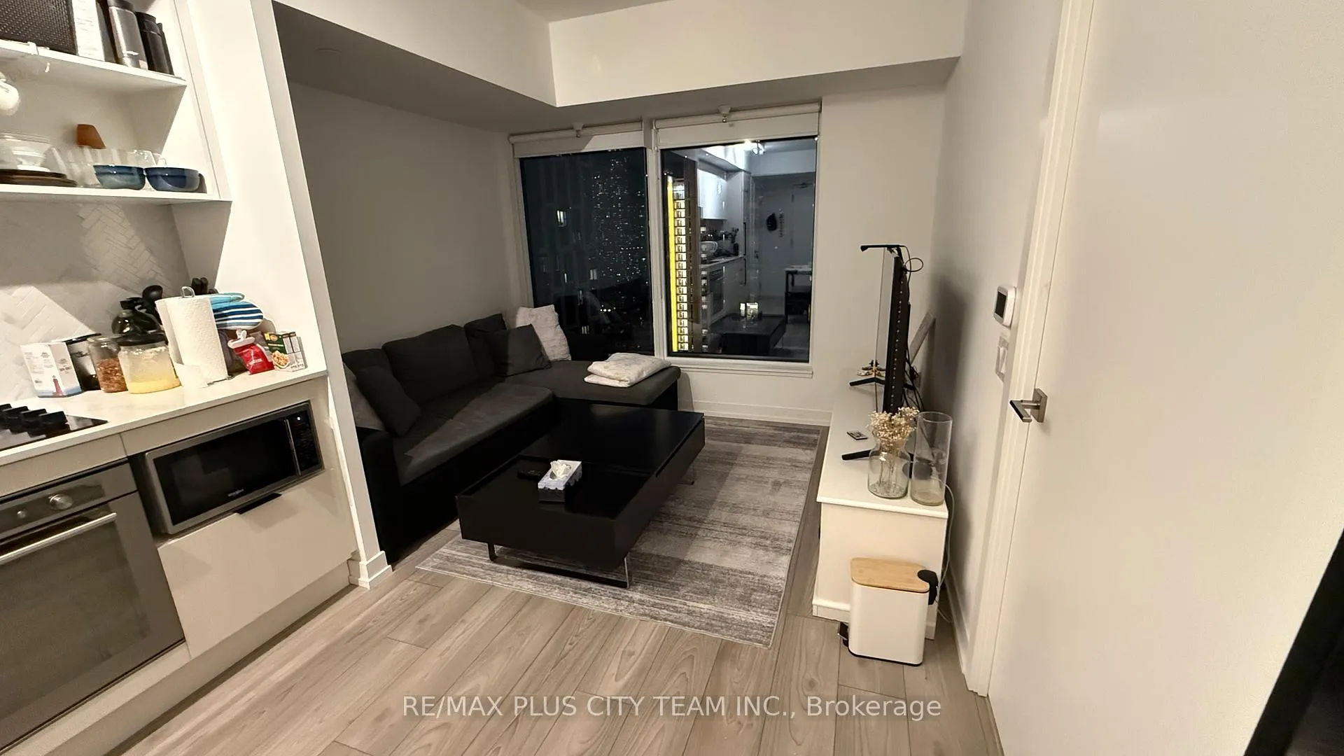 Photo 3 of Unit 3215, 82 Dalhousie Street, Toronto, Church-Yonge Corridor — HOMEH