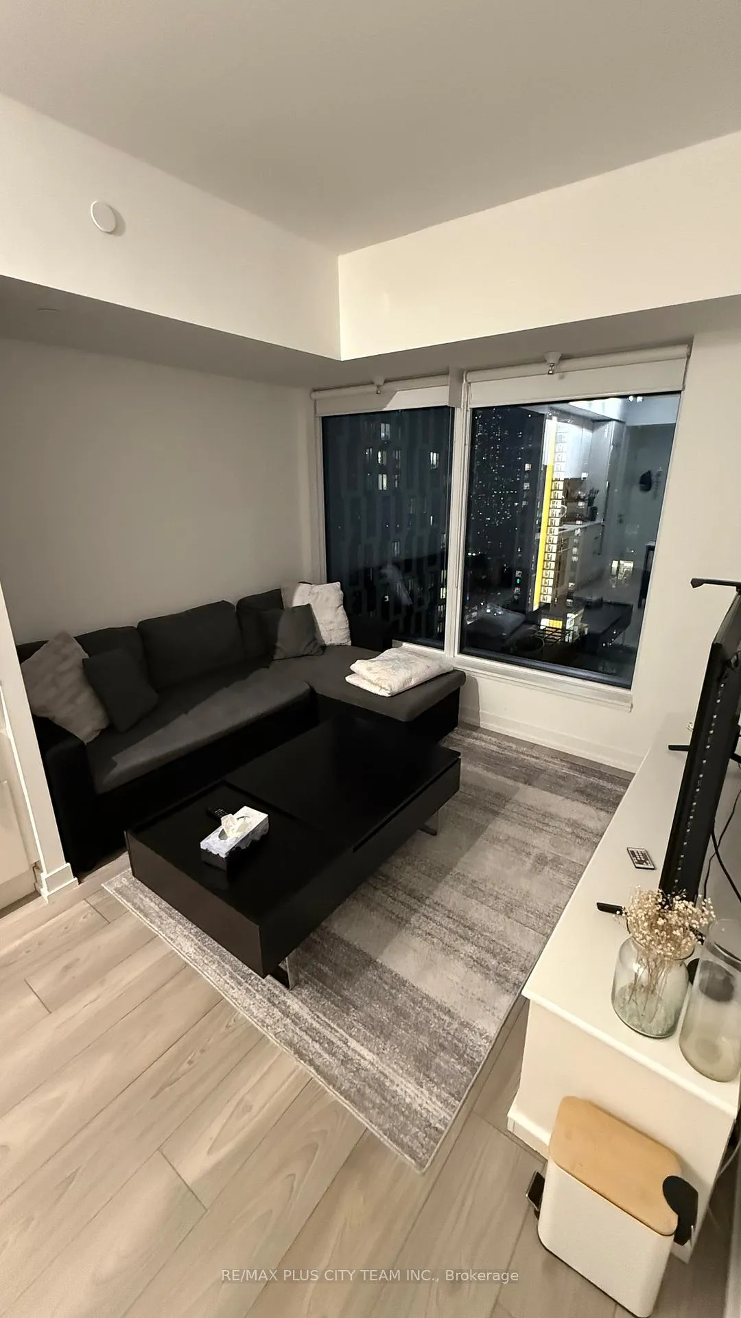 Photo 4 of Unit 3215, 82 Dalhousie Street, Toronto, Church-Yonge Corridor — HOMEH