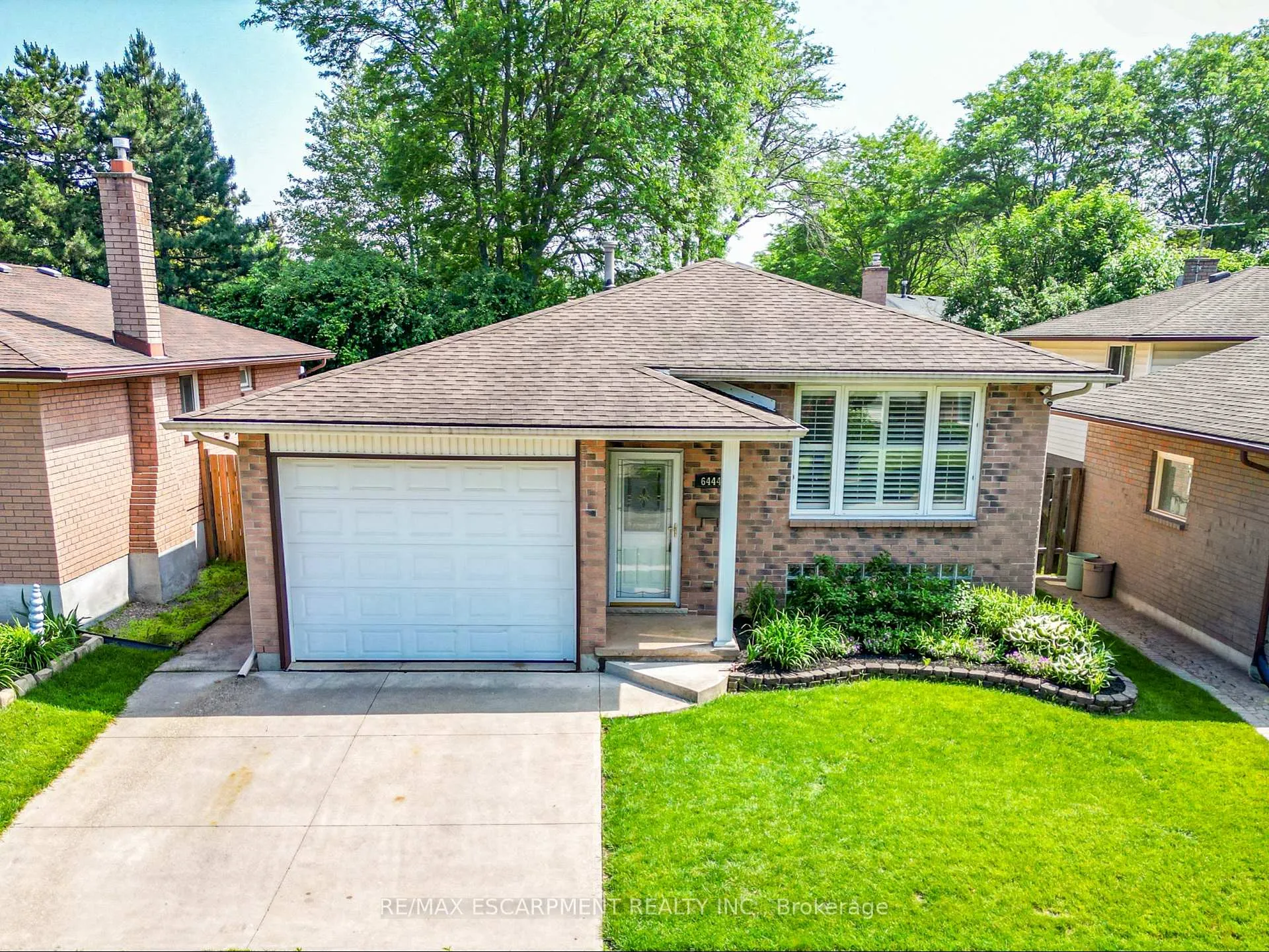 Photo 1 of 6444 Armstrong Drive, Niagara Falls, West Wood — HOMEH