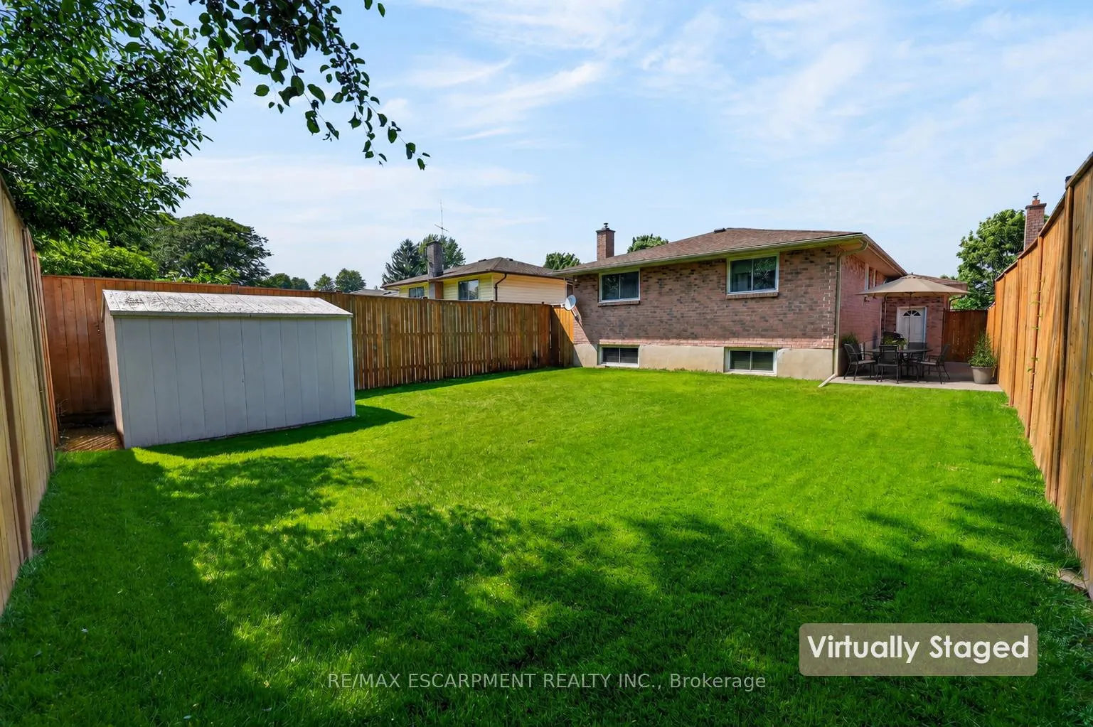 Photo 2 of 6444 Armstrong Drive, Niagara Falls, West Wood — HOMEH