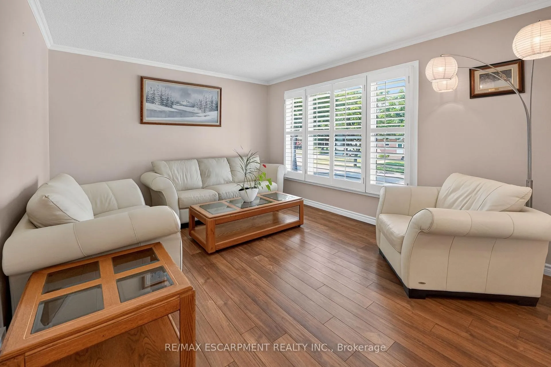 Photo 5 of 6444 Armstrong Drive, Niagara Falls, West Wood — HOMEH