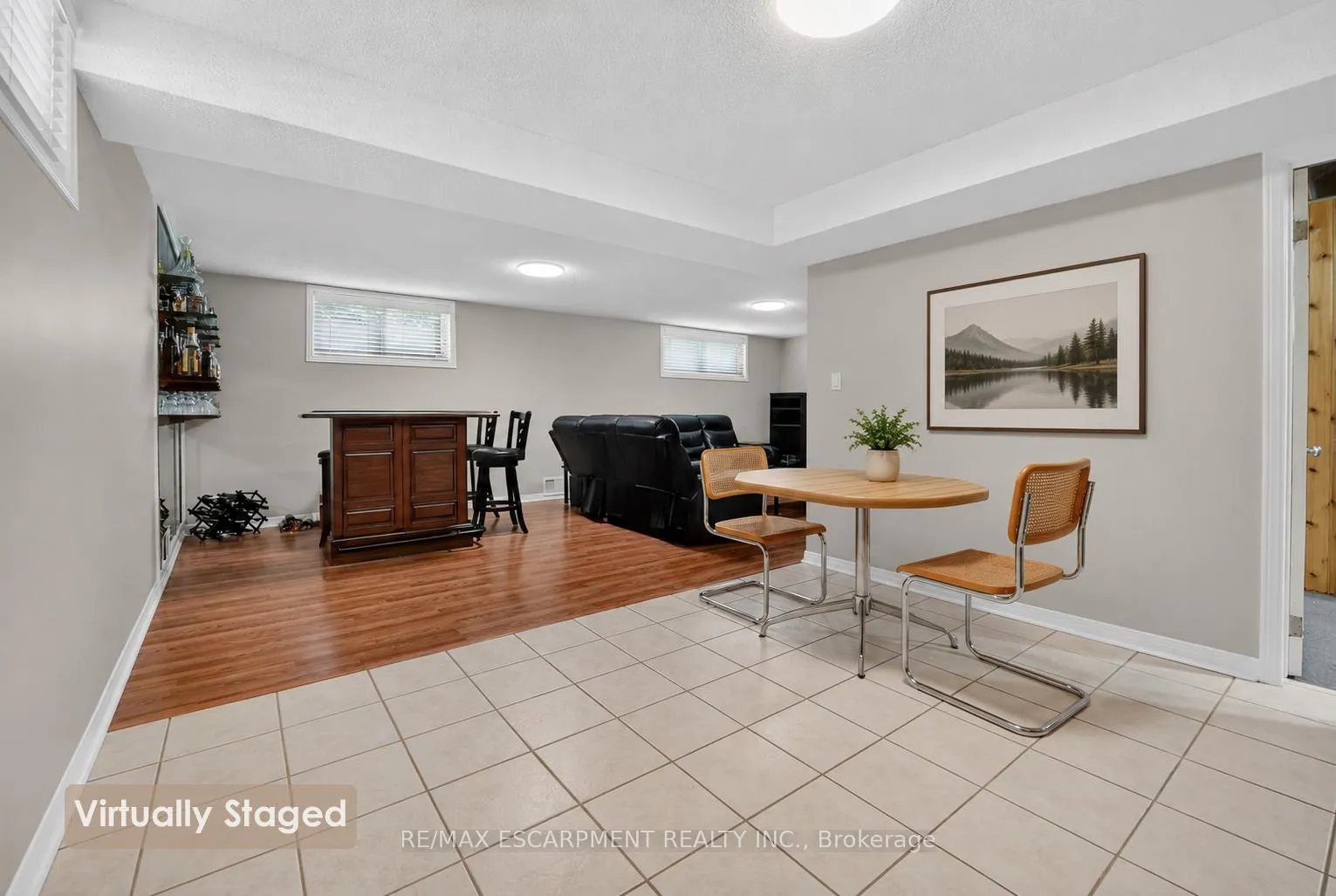 Photo 15 of 6444 Armstrong Drive, Niagara Falls, West Wood — HOMEH