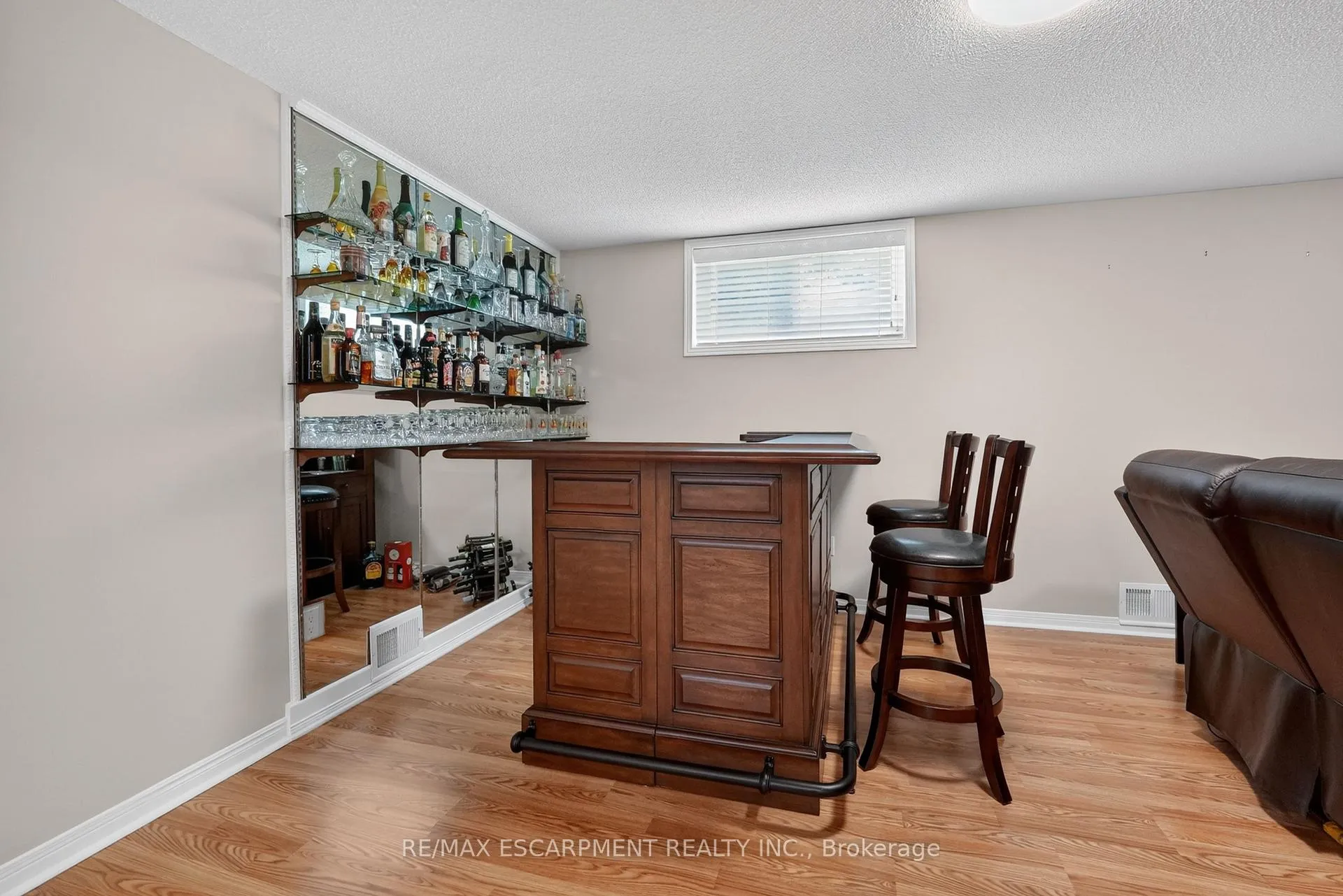 Photo 16 of 6444 Armstrong Drive, Niagara Falls, West Wood — HOMEH