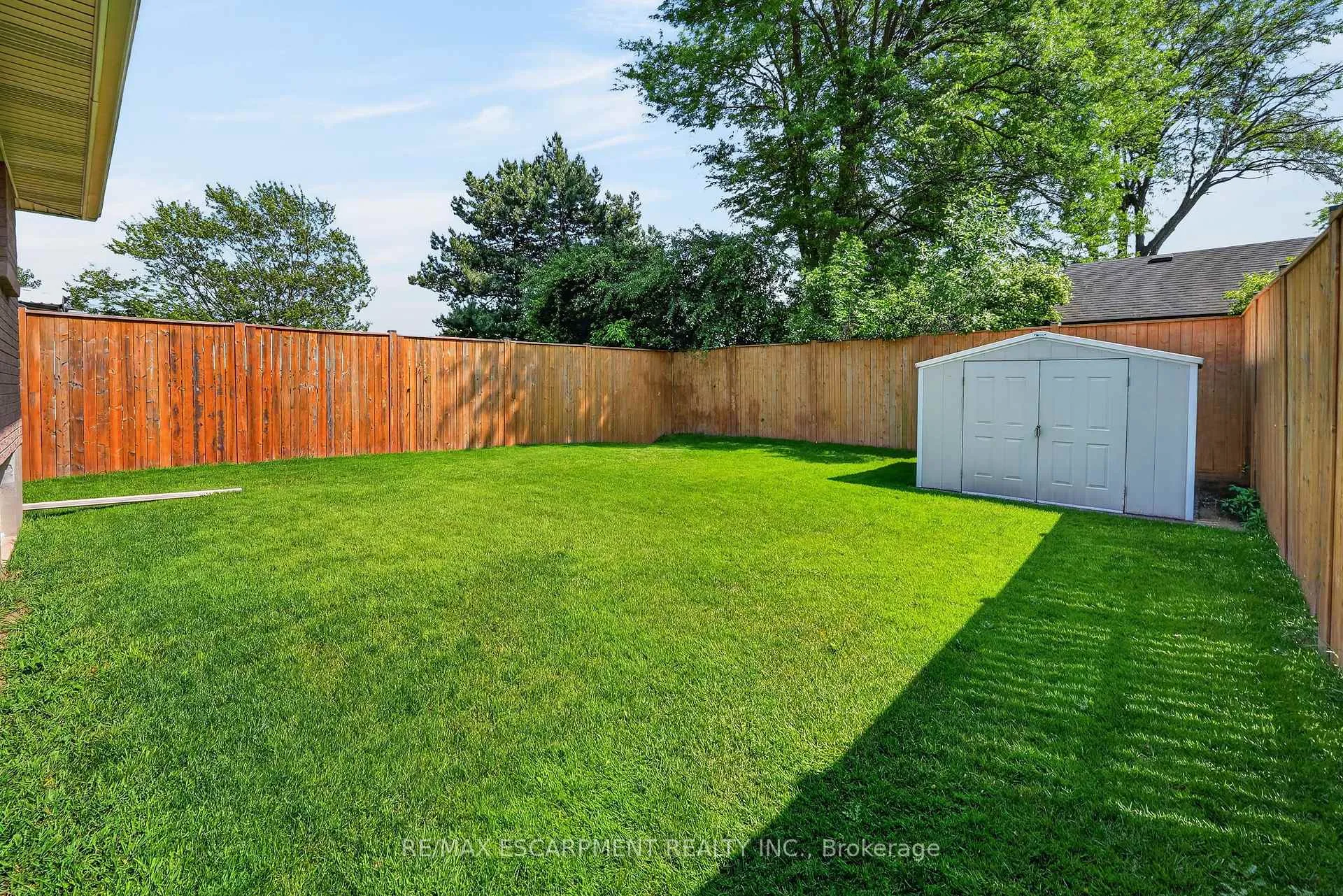 Photo 20 of 6444 Armstrong Drive, Niagara Falls, West Wood — HOMEH