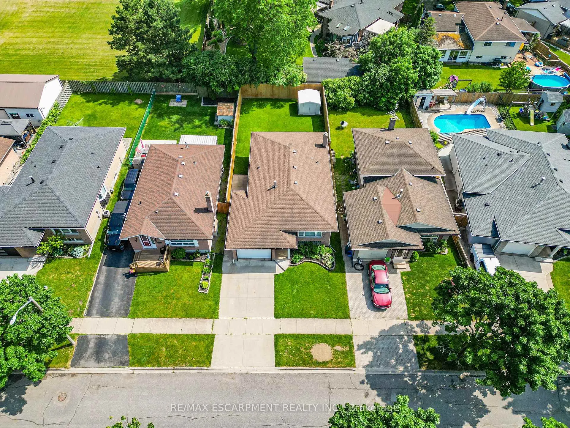 Photo 21 of 6444 Armstrong Drive, Niagara Falls, West Wood — HOMEH