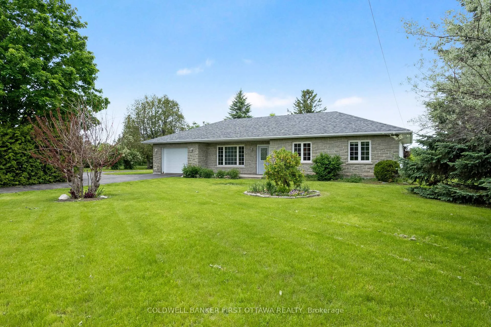 Photo 6 of 363 Napoleon Street, Carleton Place — HOMEH