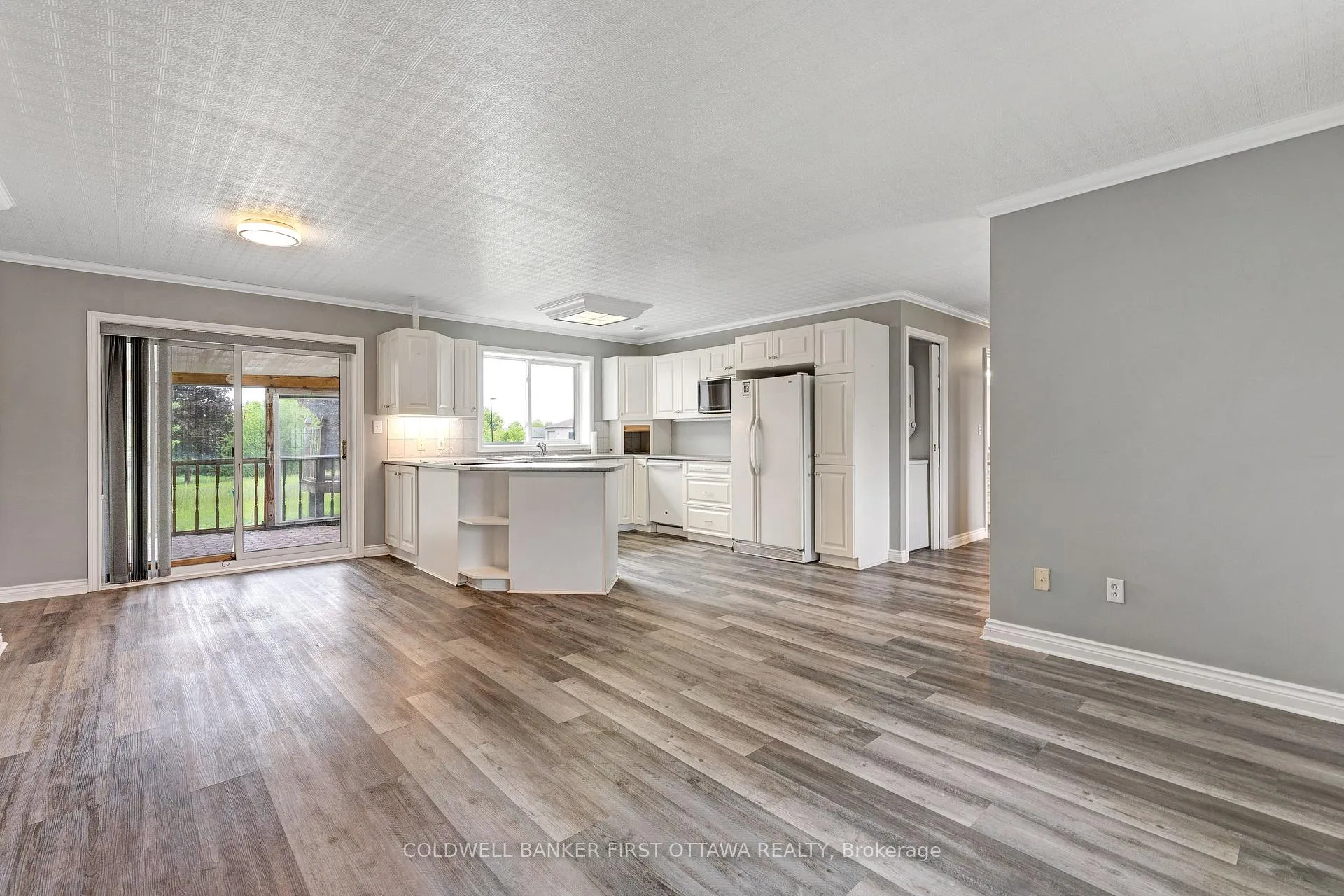 Photo 13 of 363 Napoleon Street, Carleton Place — HOMEH