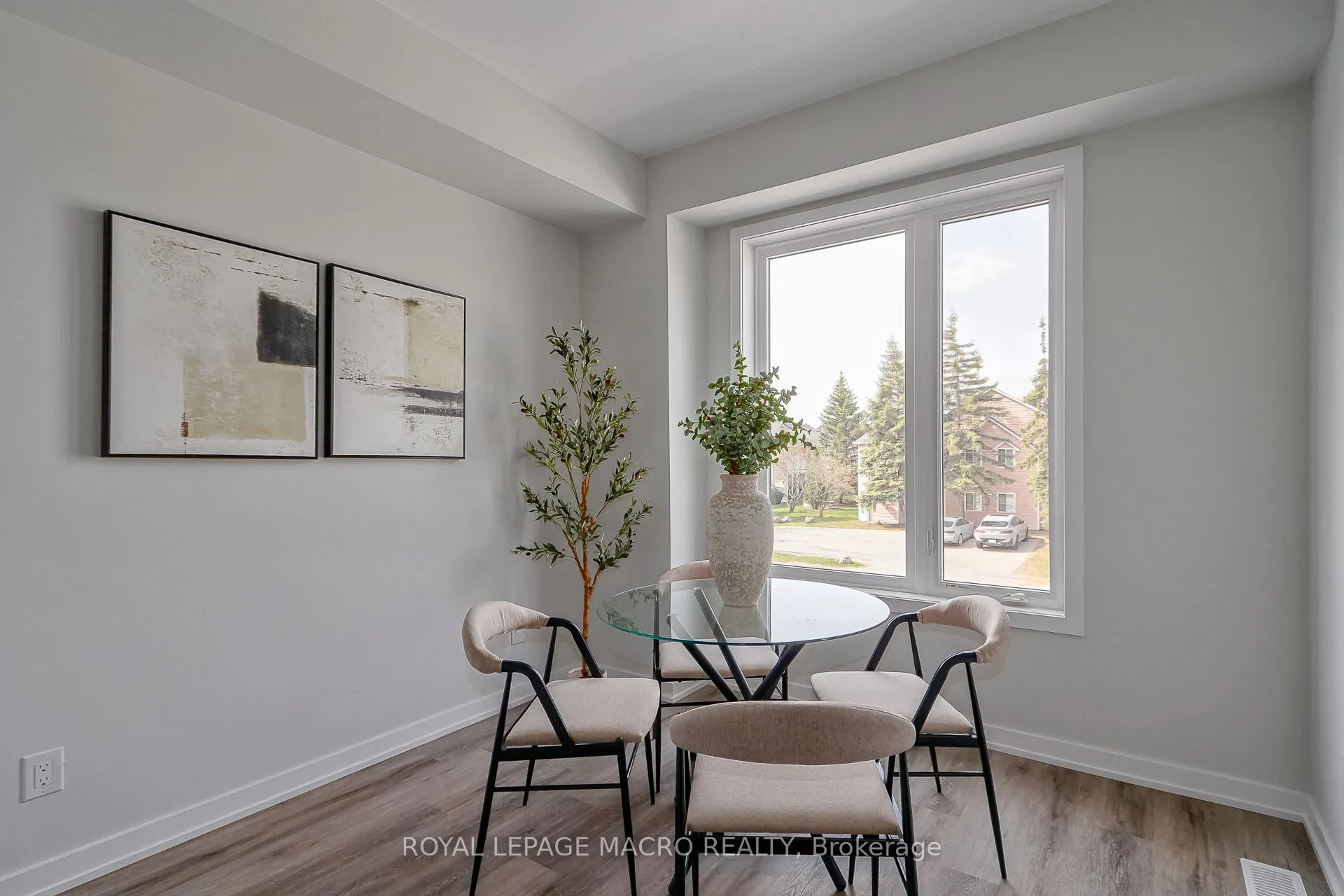Photo 4 of Unit 4, 35 Dawson Drive, Collingwood — HOMEH