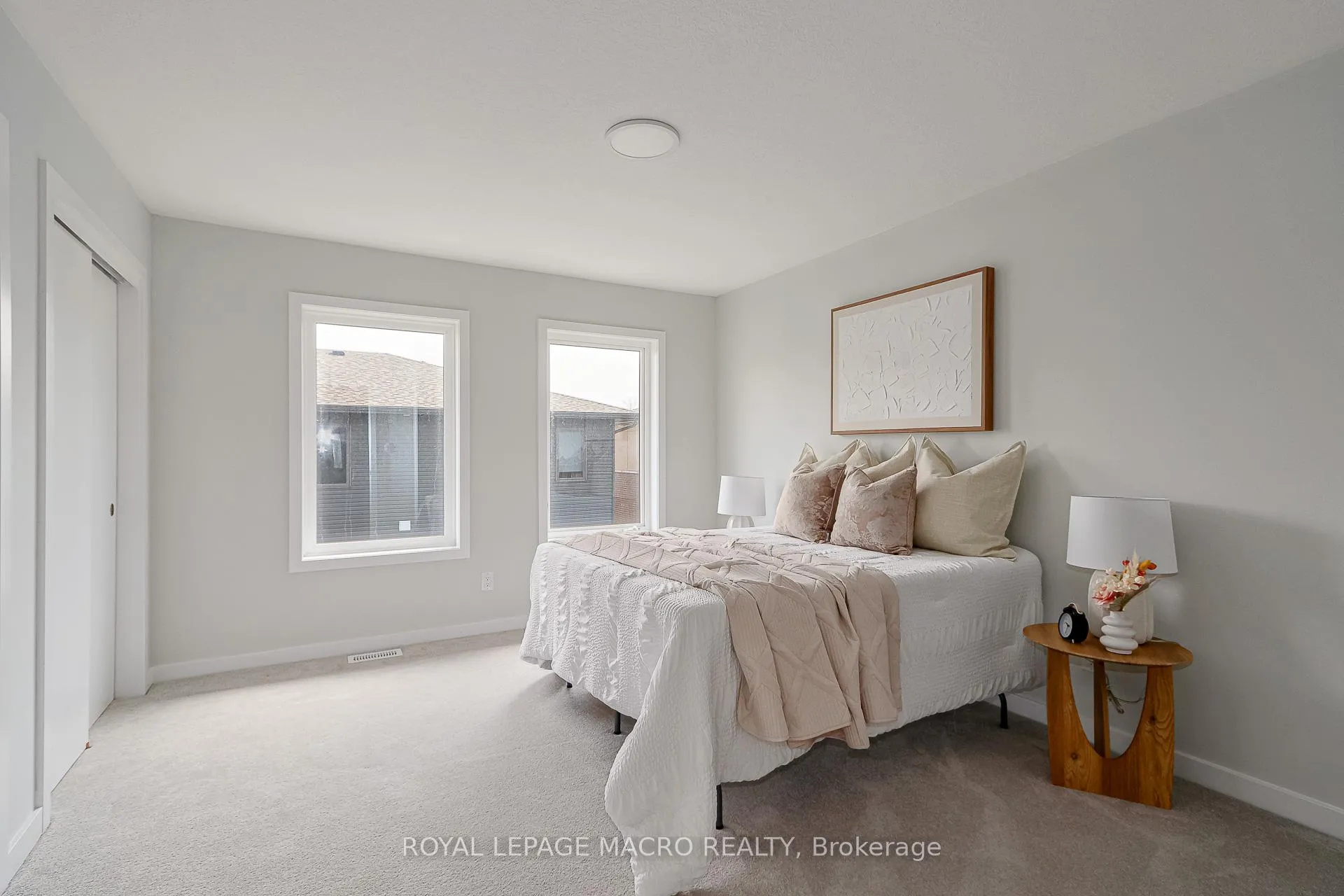 Photo 8 of Unit 4, 35 Dawson Drive, Collingwood — HOMEH