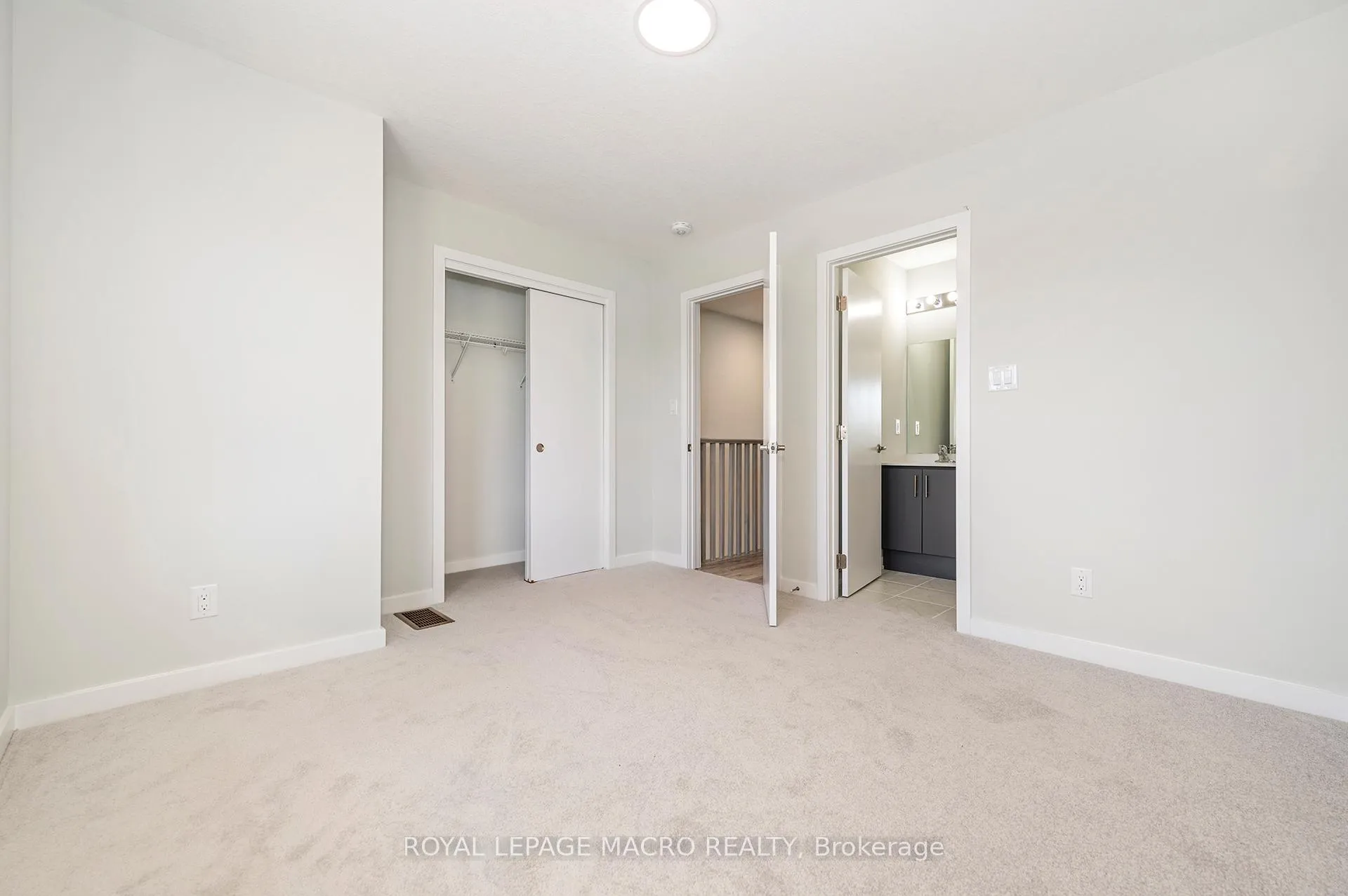 Photo 15 of Unit 4, 35 Dawson Drive, Collingwood — HOMEH